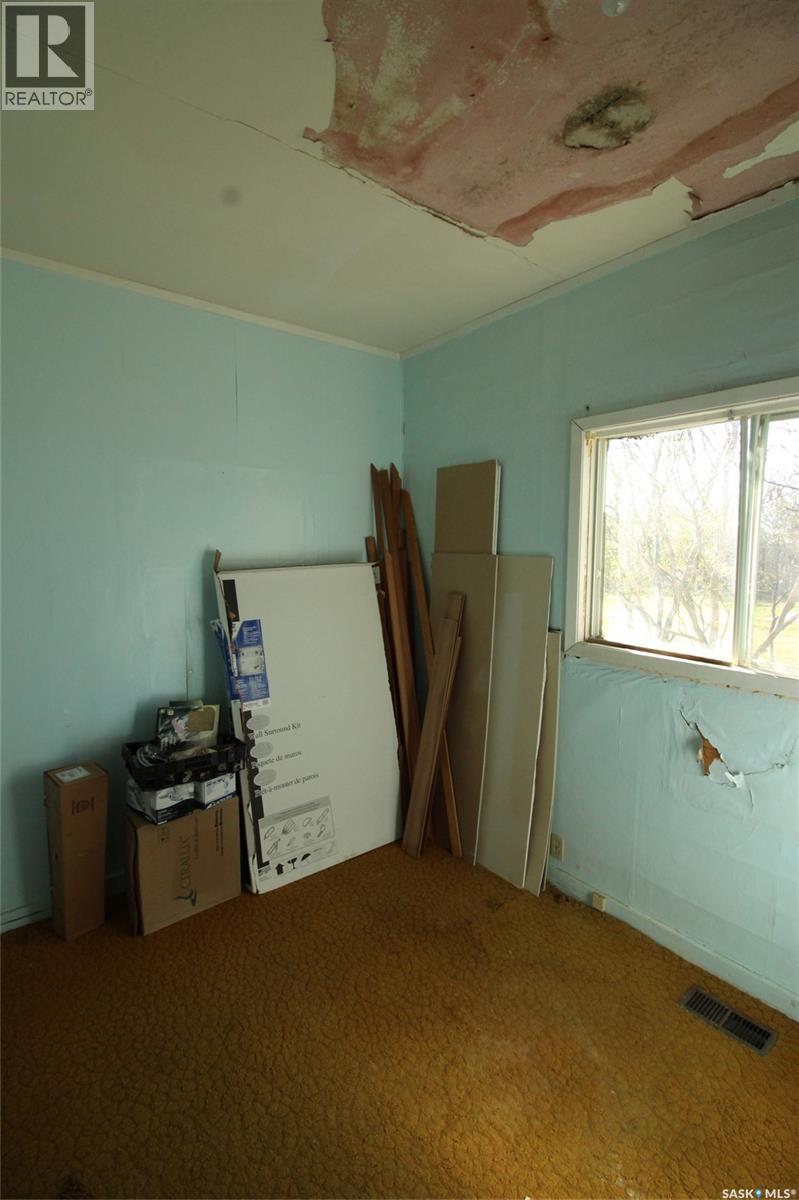 330 2nd Avenue W, Shaunavon, Saskatchewan  S0N 2M0 - Photo 5 - SK019164