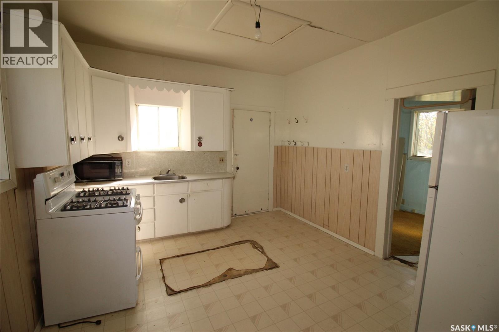 330 2nd Avenue W, Shaunavon, Saskatchewan  S0N 2M0 - Photo 8 - SK019164