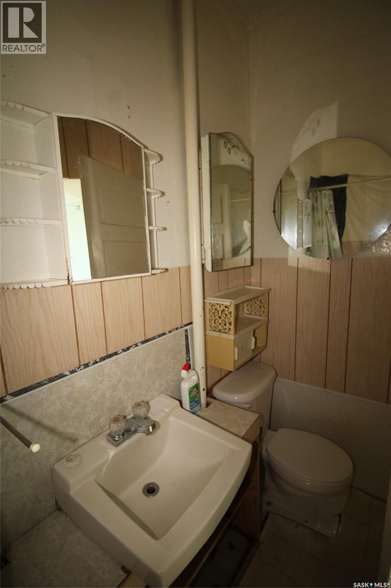 330 2nd Avenue W, Shaunavon, Saskatchewan  S0N 2M0 - Photo 7 - SK019164