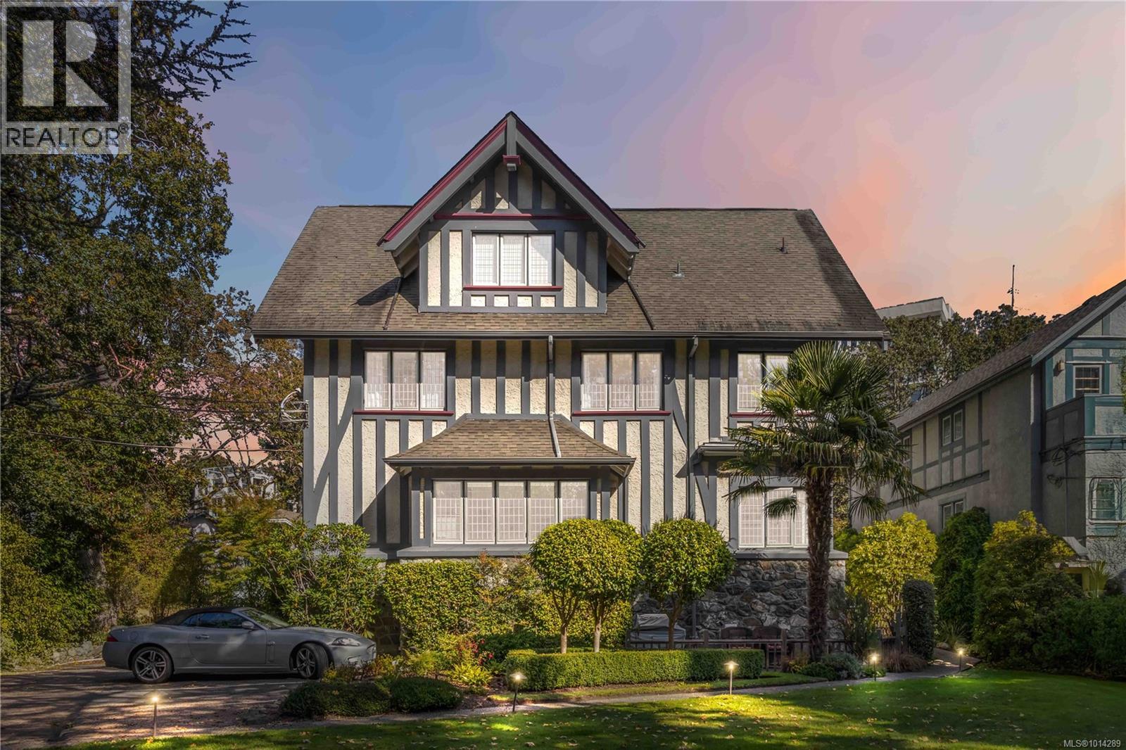 F 349 Foul Bay Rd, Victoria, British Columbia V8S 4G6 - Photo 2 - 1014289