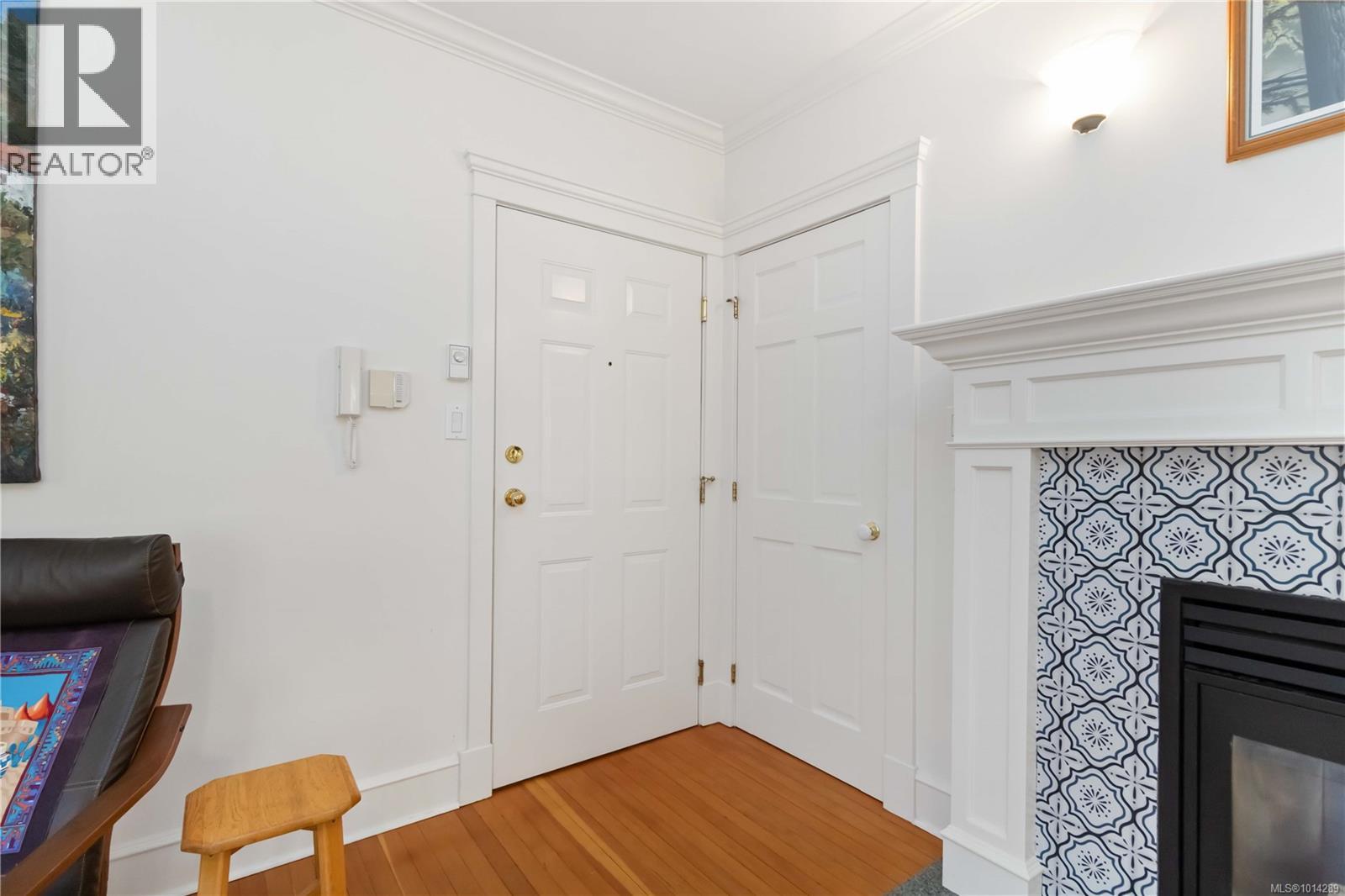 F 349 Foul Bay Rd, Victoria, British Columbia V8S 4G6 - Photo 4 - 1014289