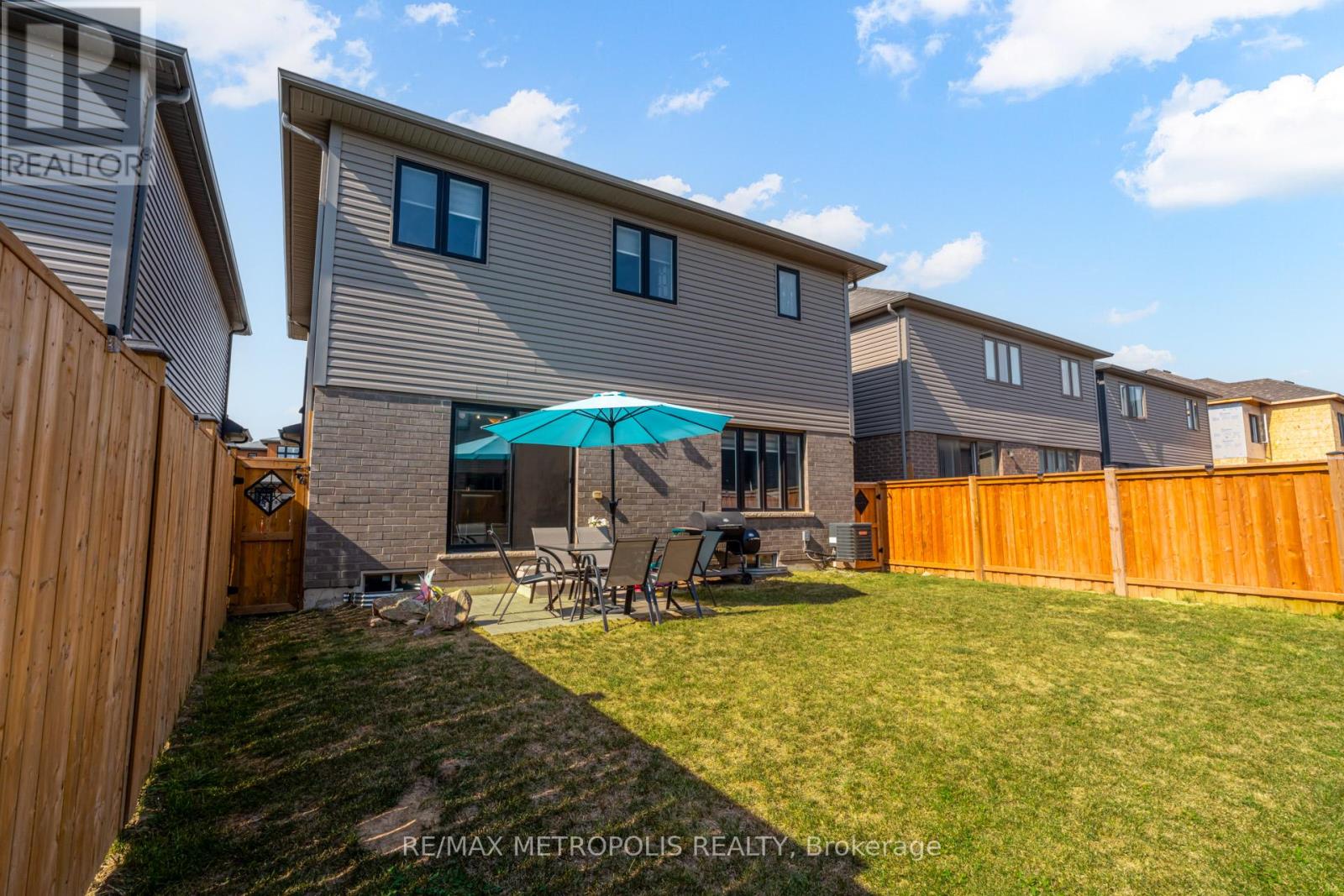 177 Longboat Run W, Brantford, Ontario  N3T 0T1 - Photo 33 - X12423780
