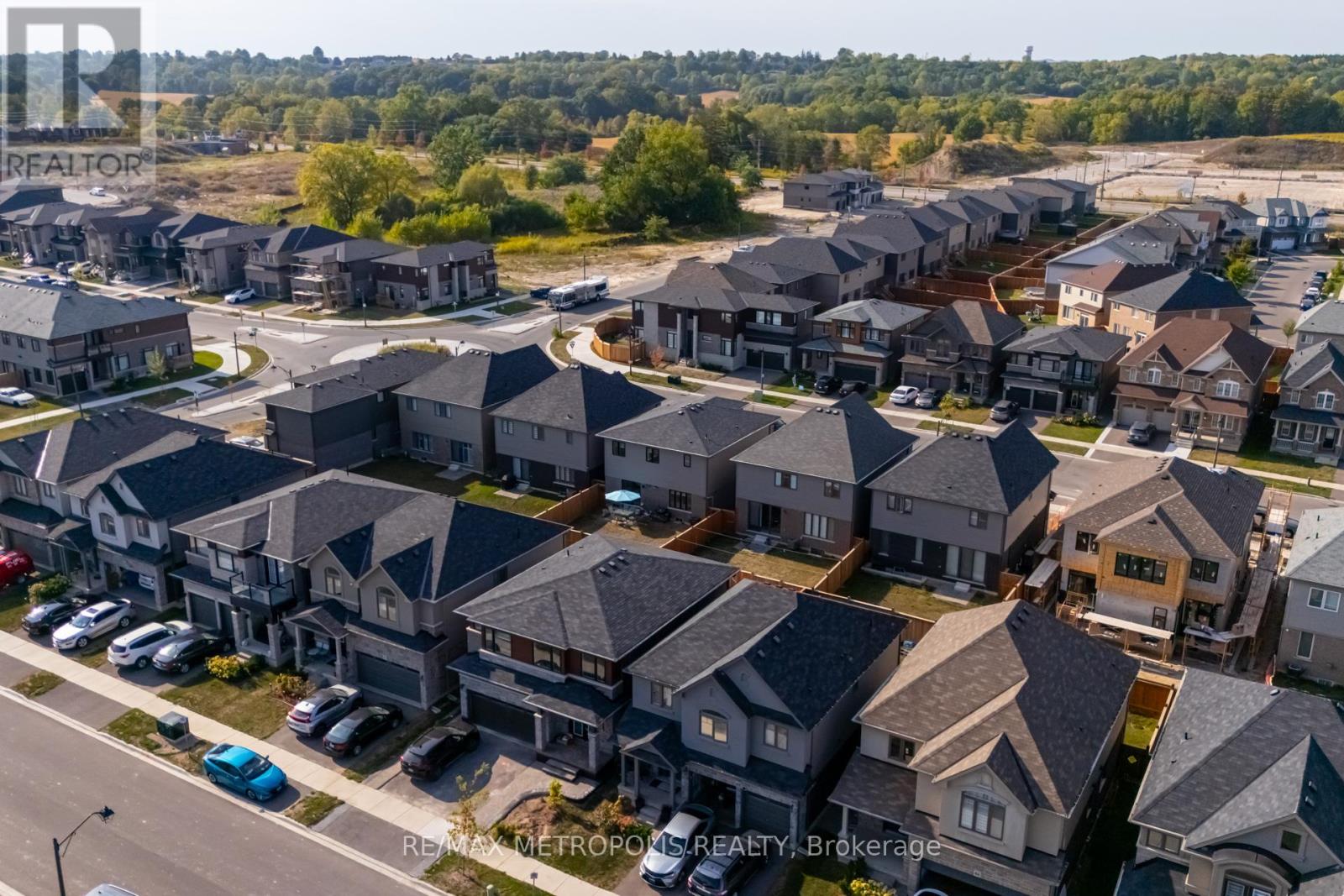 177 Longboat Run W, Brantford, Ontario  N3T 0T1 - Photo 44 - X12423780