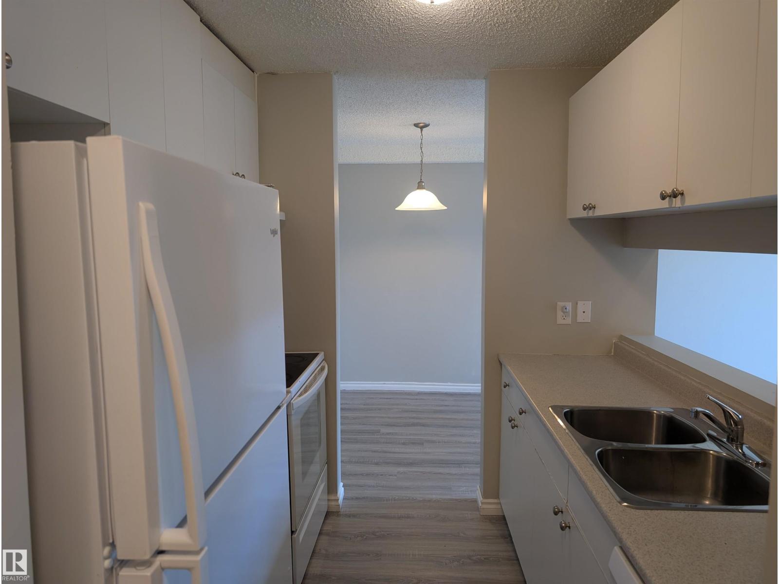 #110 5065 31 Av Nw, Edmonton, Alberta  T6L 6S5 - Photo 2 - E4459242