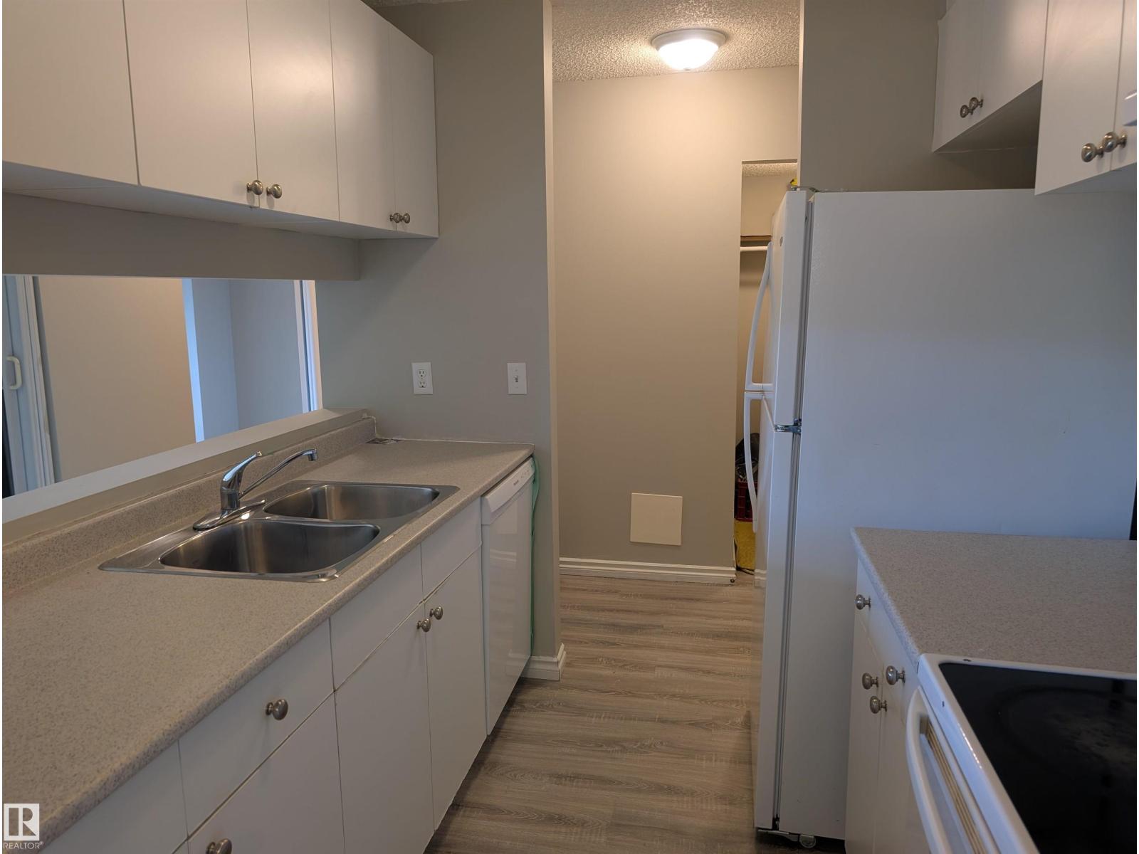 #110 5065 31 Av Nw, Edmonton, Alberta  T6L 6S5 - Photo 3 - E4459242