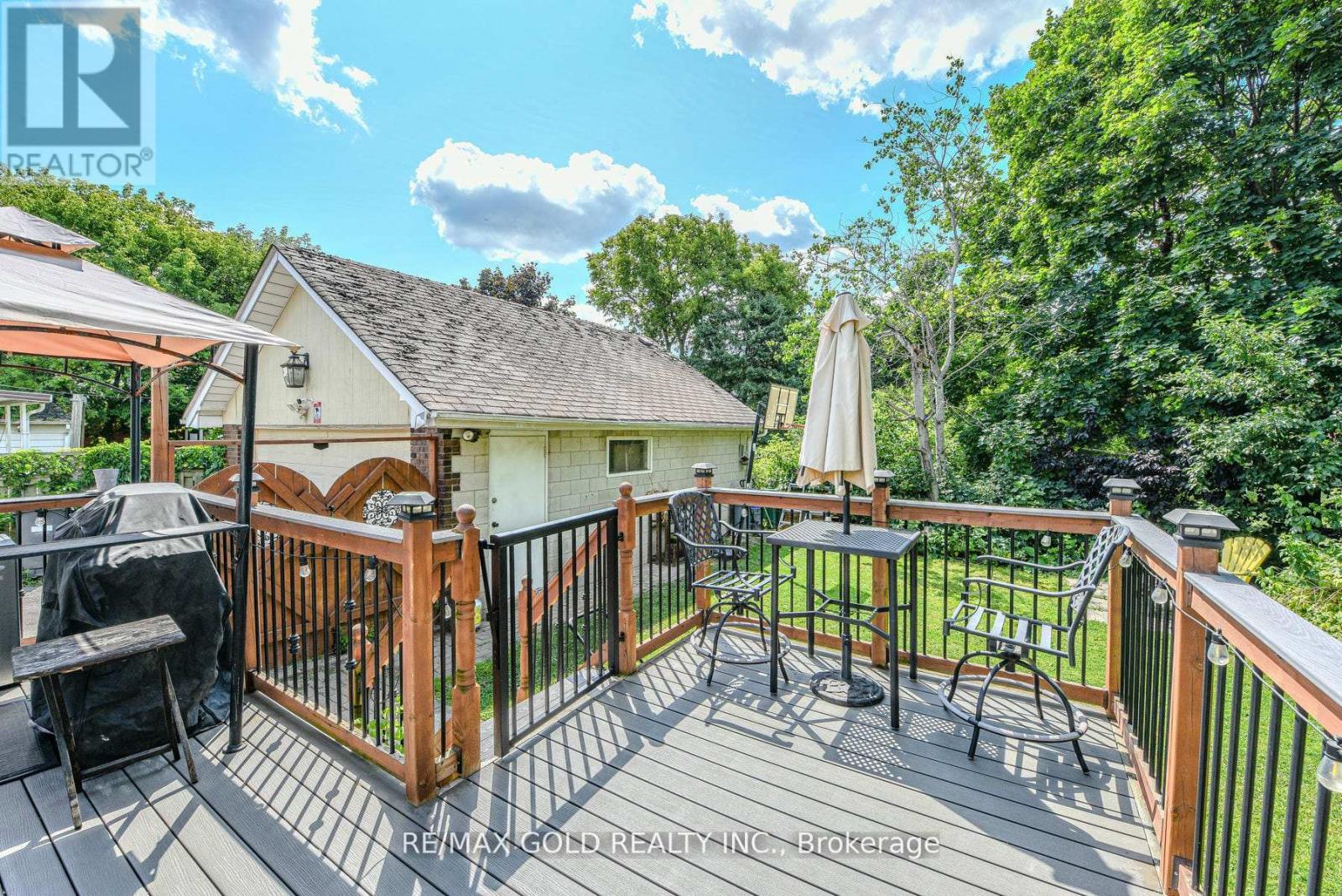 14 Burlington Street, Mississauga (Malton), Ontario  L4T 1B7 - Photo 35 - W12424288