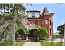 15 MISSISSAUGA ROAD S, Mississauga, Ontario