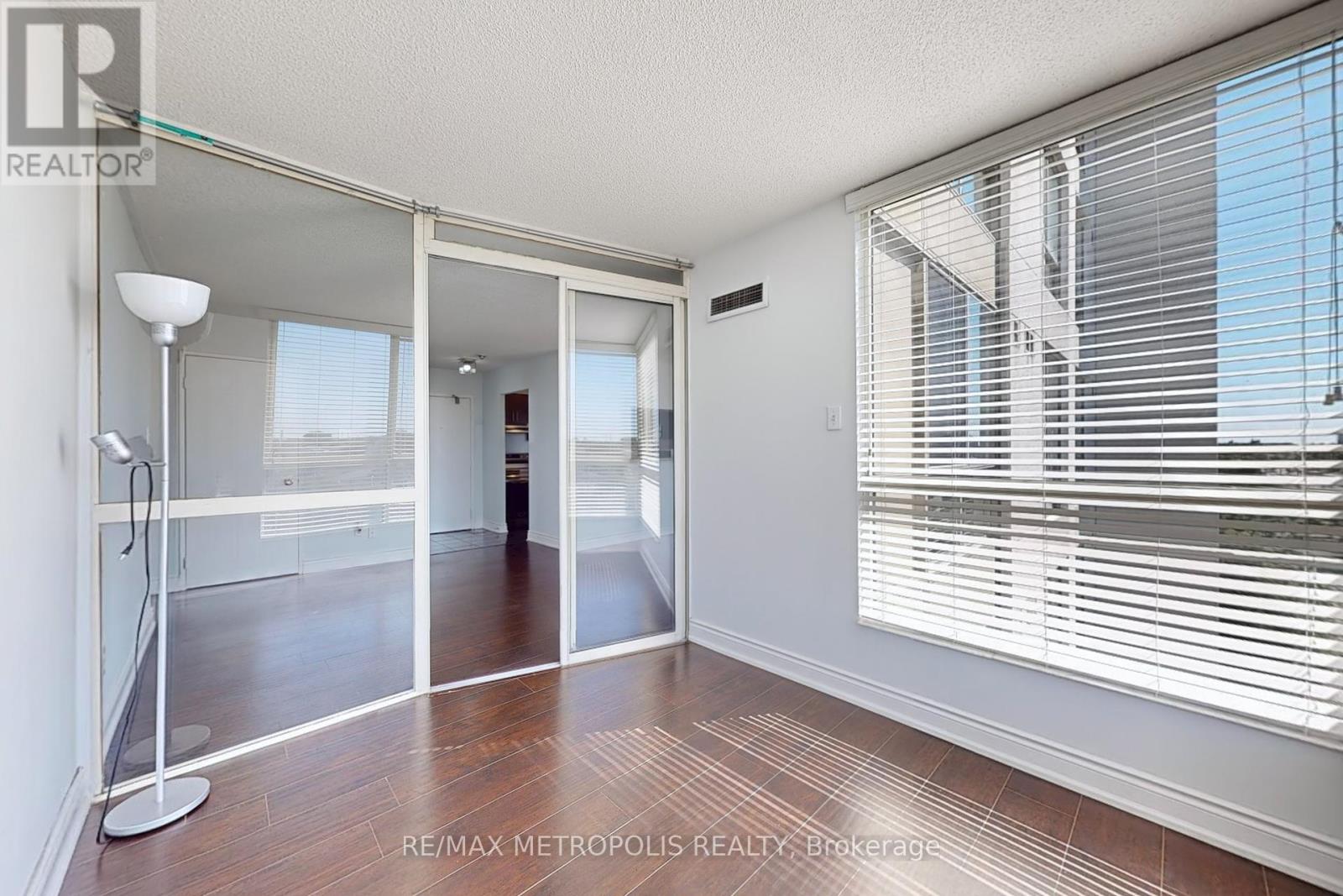 606 - 2901 Kipling Avenue, Toronto, Ontario  M9V 5E5 - Photo 21 - W12424298