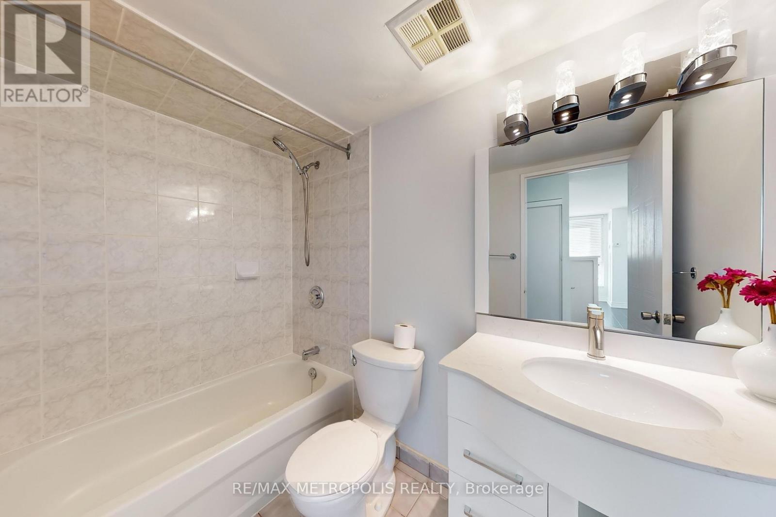 606 - 2901 Kipling Avenue, Toronto, Ontario  M9V 5E5 - Photo 31 - W12424298