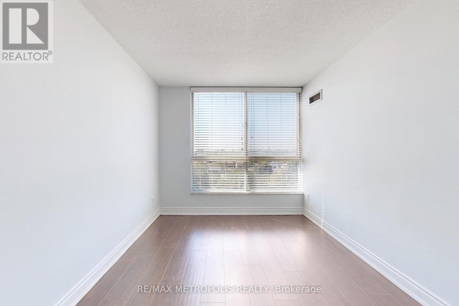 606 - 2901 Kipling Avenue, Toronto, Ontario  M9V 5E5 - Photo 33 - W12424298