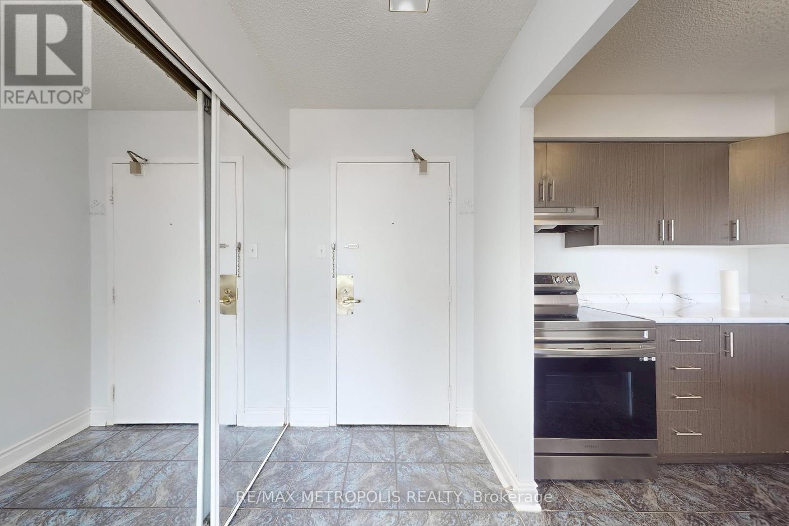 606 - 2901 Kipling Avenue, Toronto, Ontario  M9V 5E5 - Photo 39 - W12424298