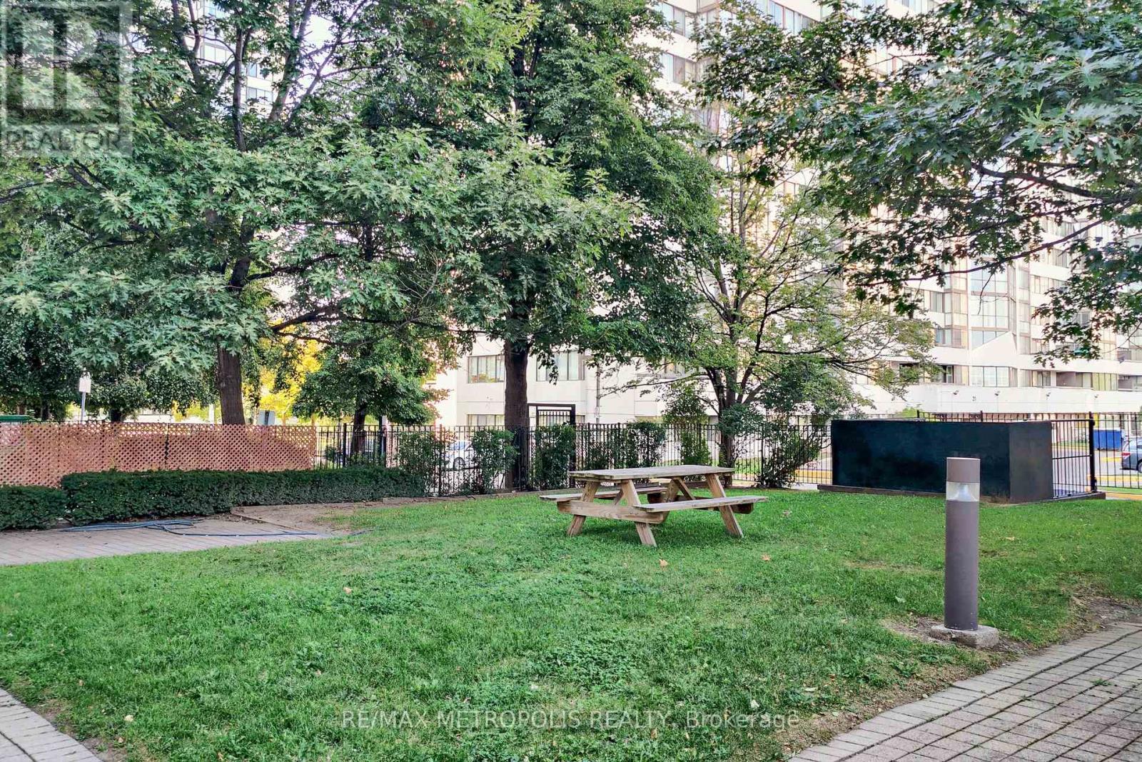 606 - 2901 Kipling Avenue, Toronto, Ontario  M9V 5E5 - Photo 43 - W12424298