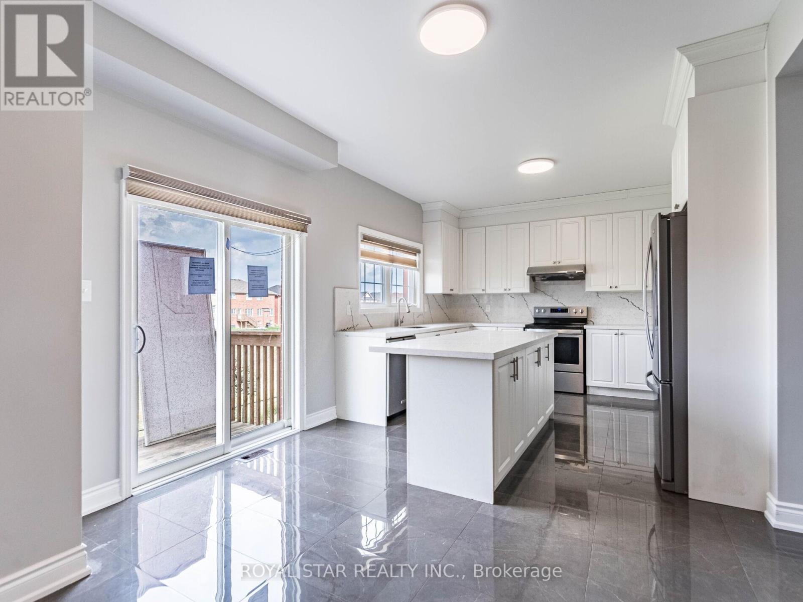275 Checkerberry Crescent, Brampton, Ontario  L6R 2W7 - Photo 12 - W12424349
