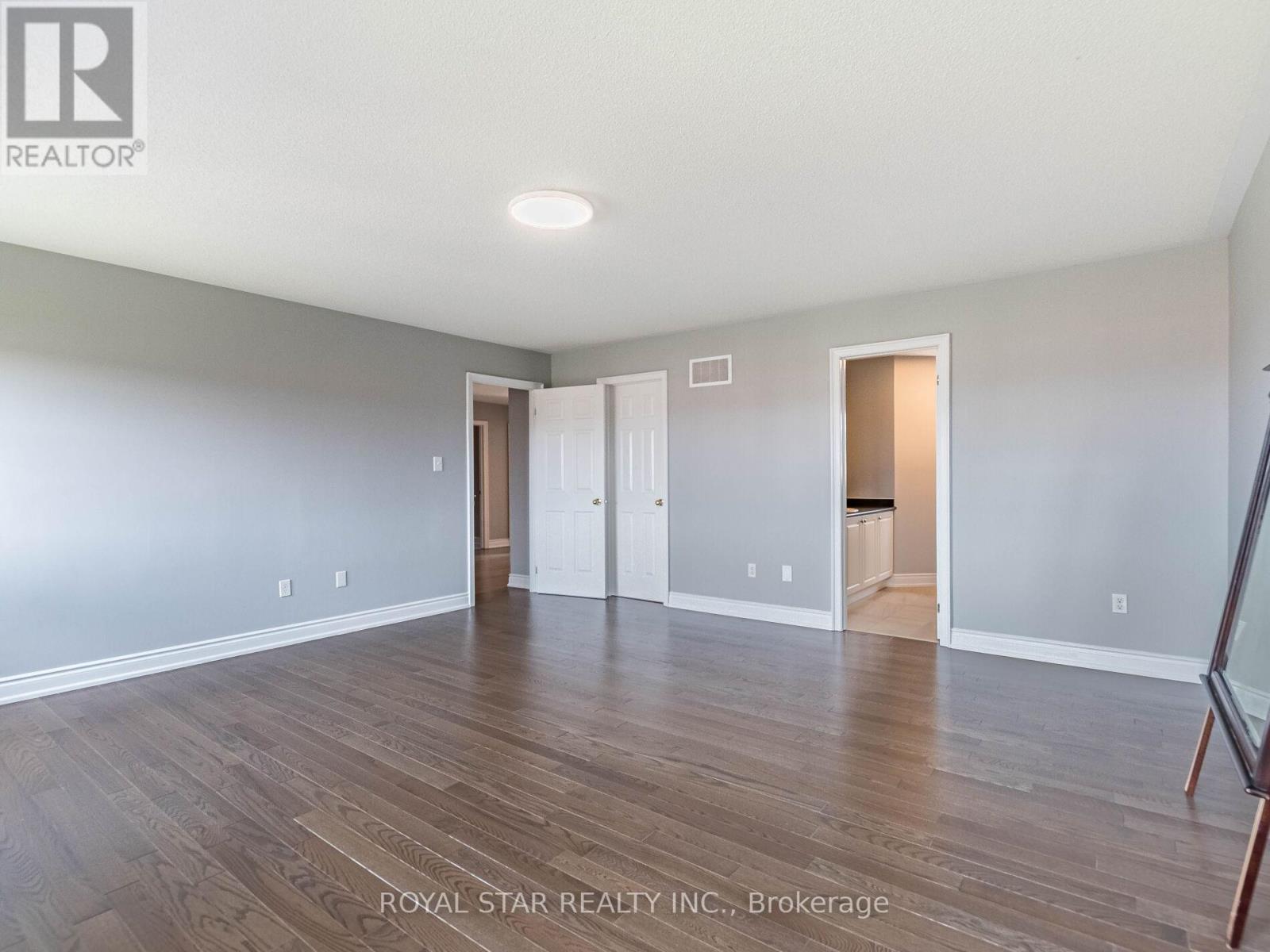 275 Checkerberry Crescent, Brampton, Ontario  L6R 2W7 - Photo 21 - W12424349