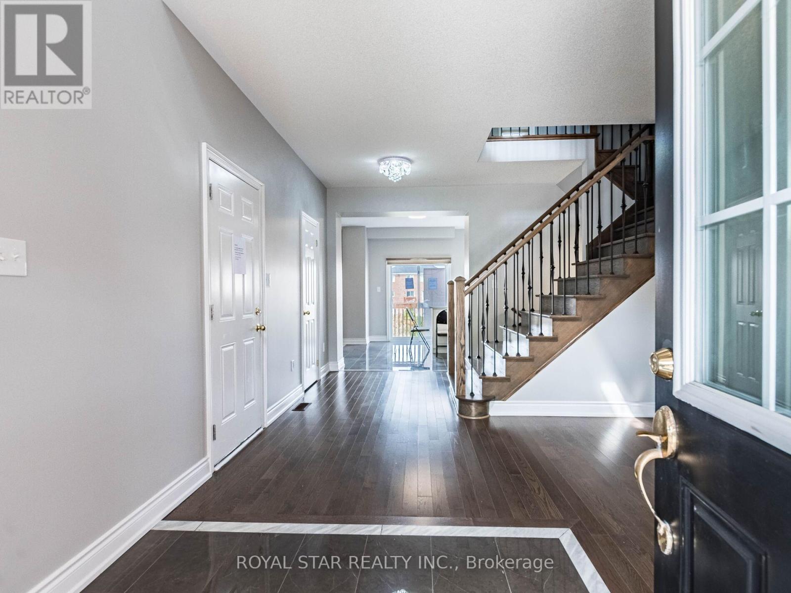 275 Checkerberry Crescent, Brampton, Ontario  L6R 2W7 - Photo 5 - W12424349