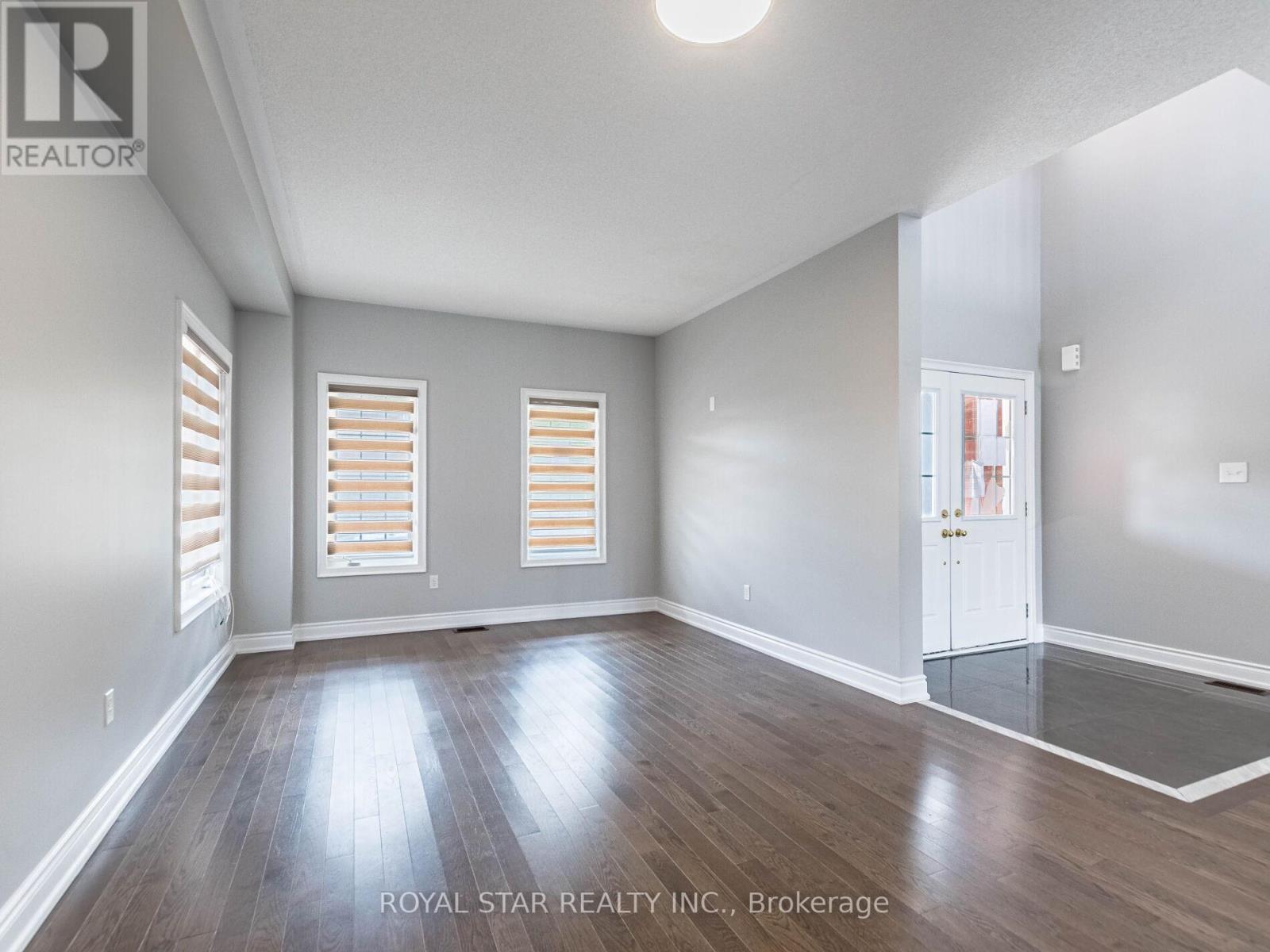 275 Checkerberry Crescent, Brampton, Ontario  L6R 2W7 - Photo 7 - W12424349