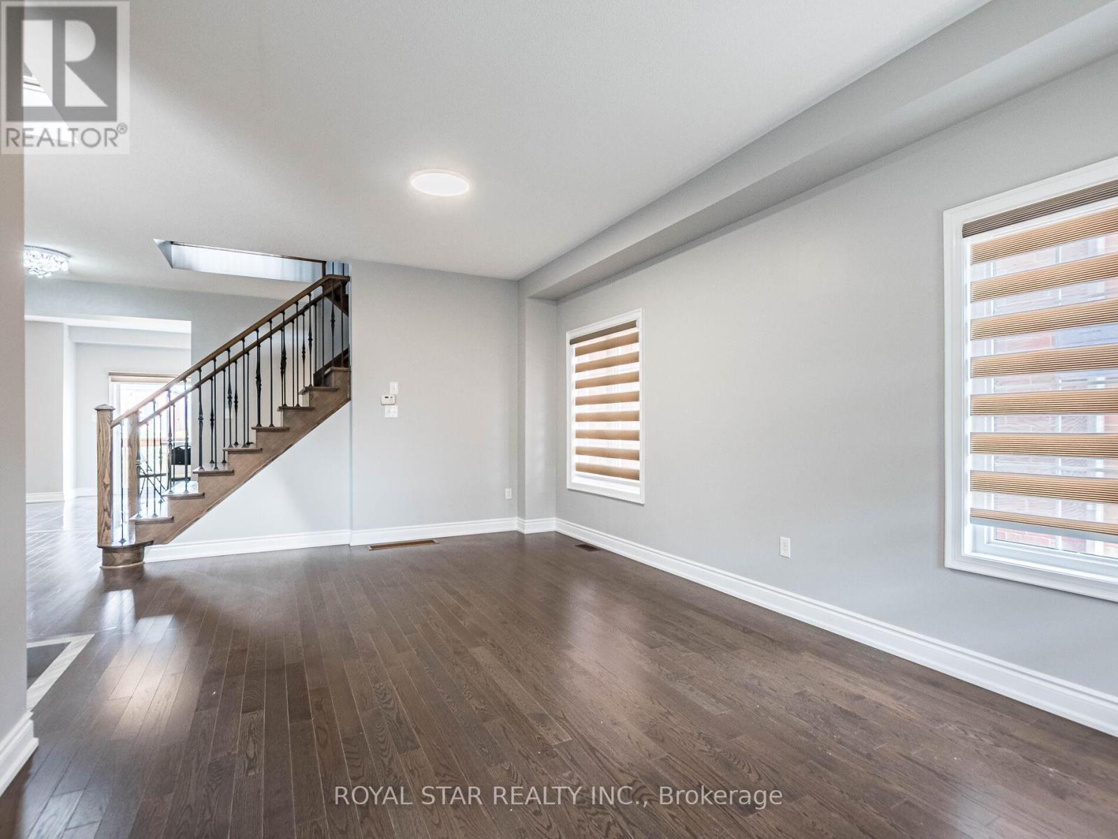 275 Checkerberry Crescent, Brampton, Ontario  L6R 2W7 - Photo 8 - W12424349