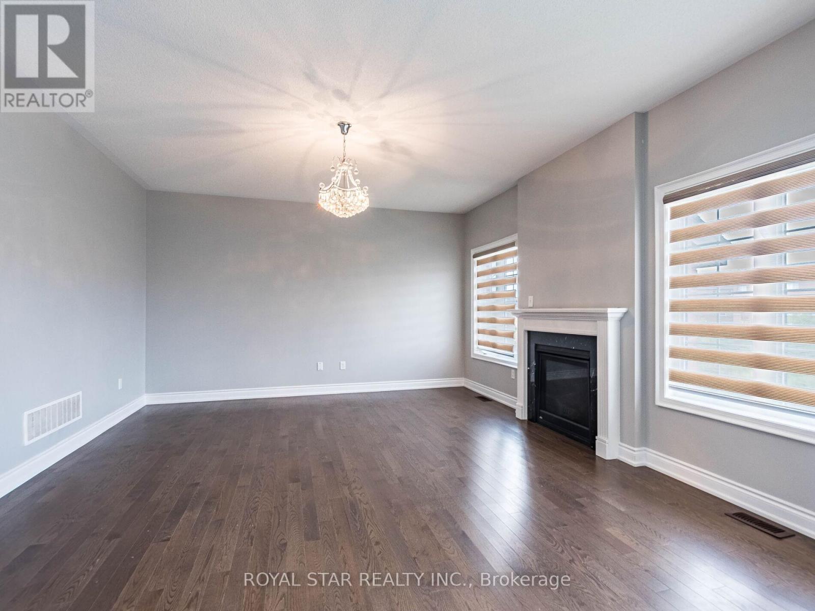 275 Checkerberry Crescent, Brampton, Ontario  L6R 2W7 - Photo 9 - W12424349