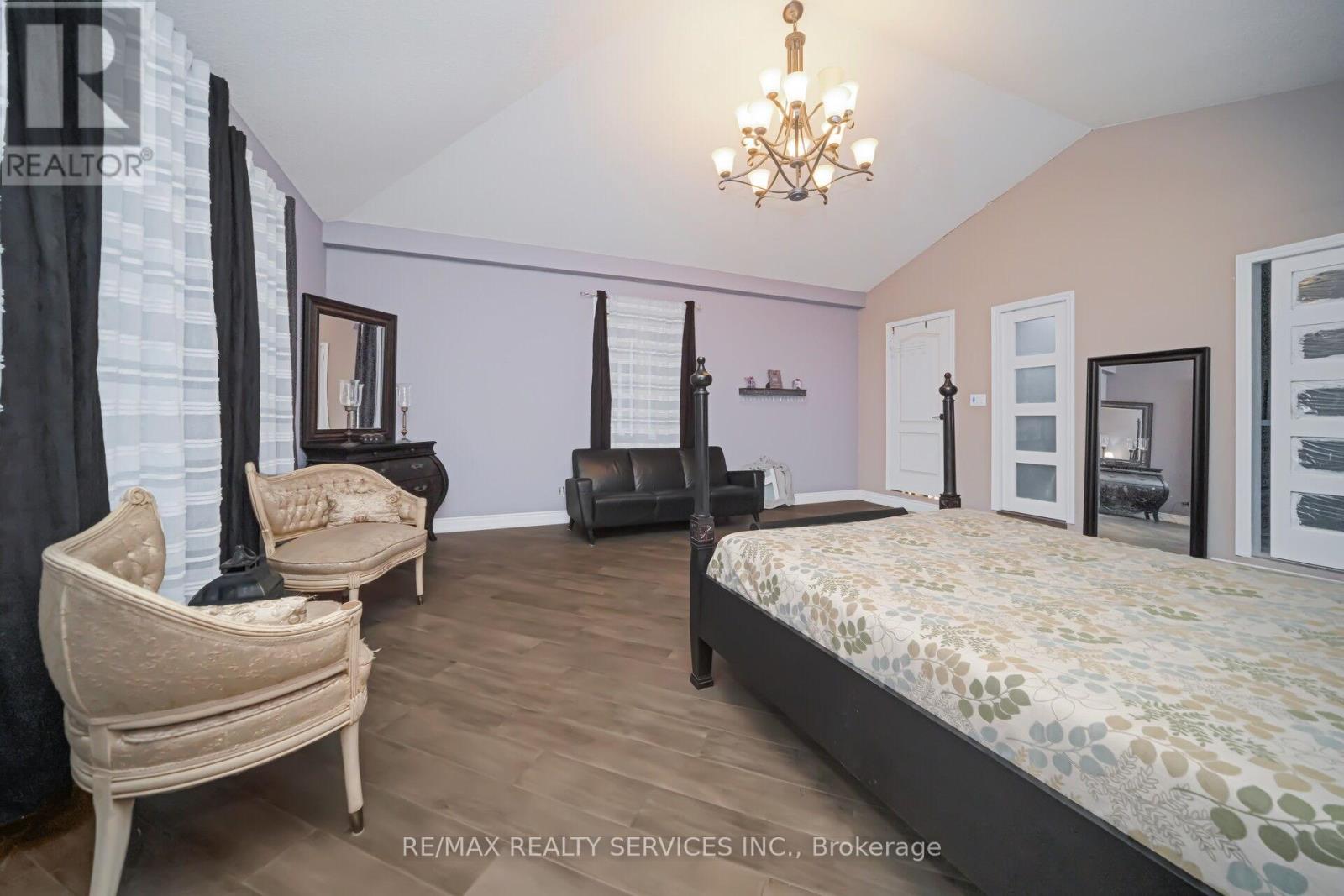 74 Leeward Drive N, Brampton (Westgate), Ontario  L6S 5V8 - Photo 36 - W12424359