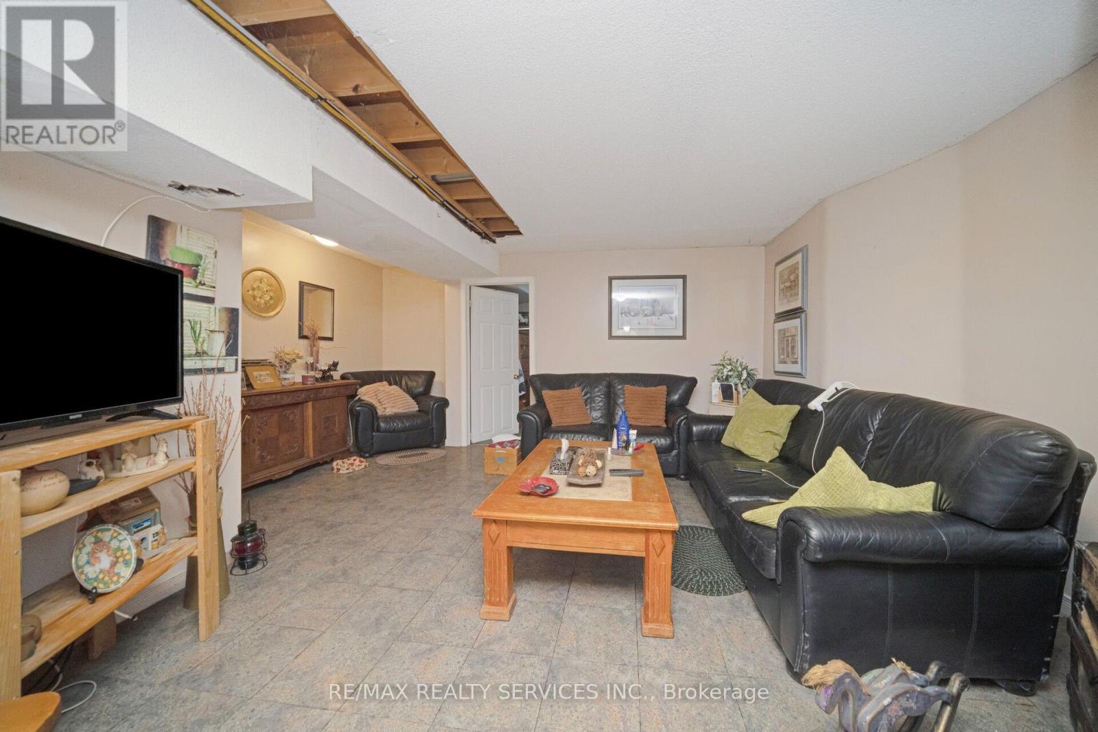 74 Leeward Drive N, Brampton (Westgate), Ontario  L6S 5V8 - Photo 43 - W12424359
