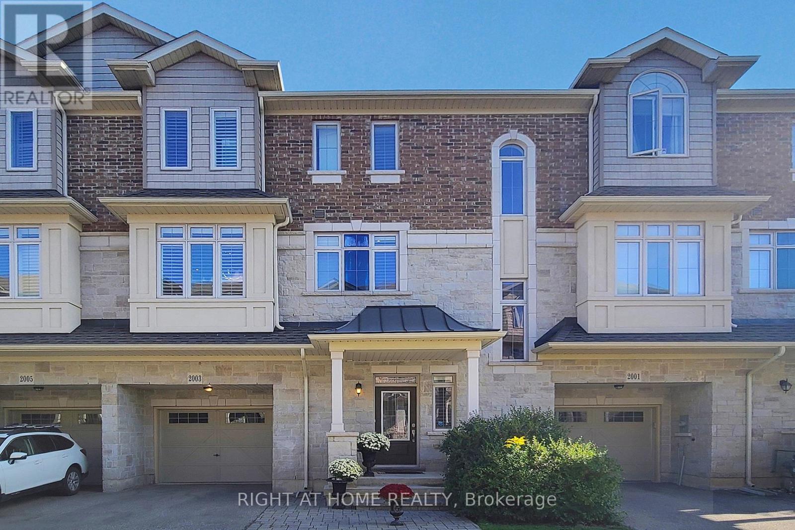 2003 Deerview Common, Oakville (Bc Bronte Creek), Ontario  L6M 0Y2 - Photo 1 - W12424362