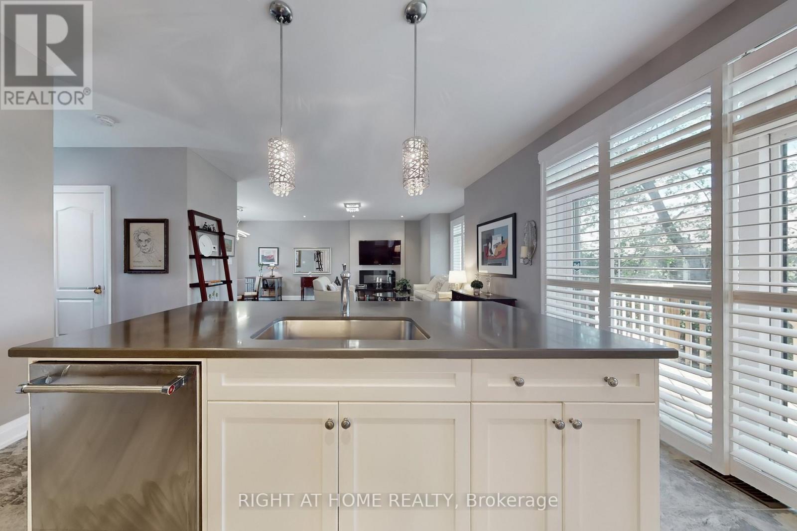 2003 Deerview Common, Oakville (Bc Bronte Creek), Ontario  L6M 0Y2 - Photo 14 - W12424362