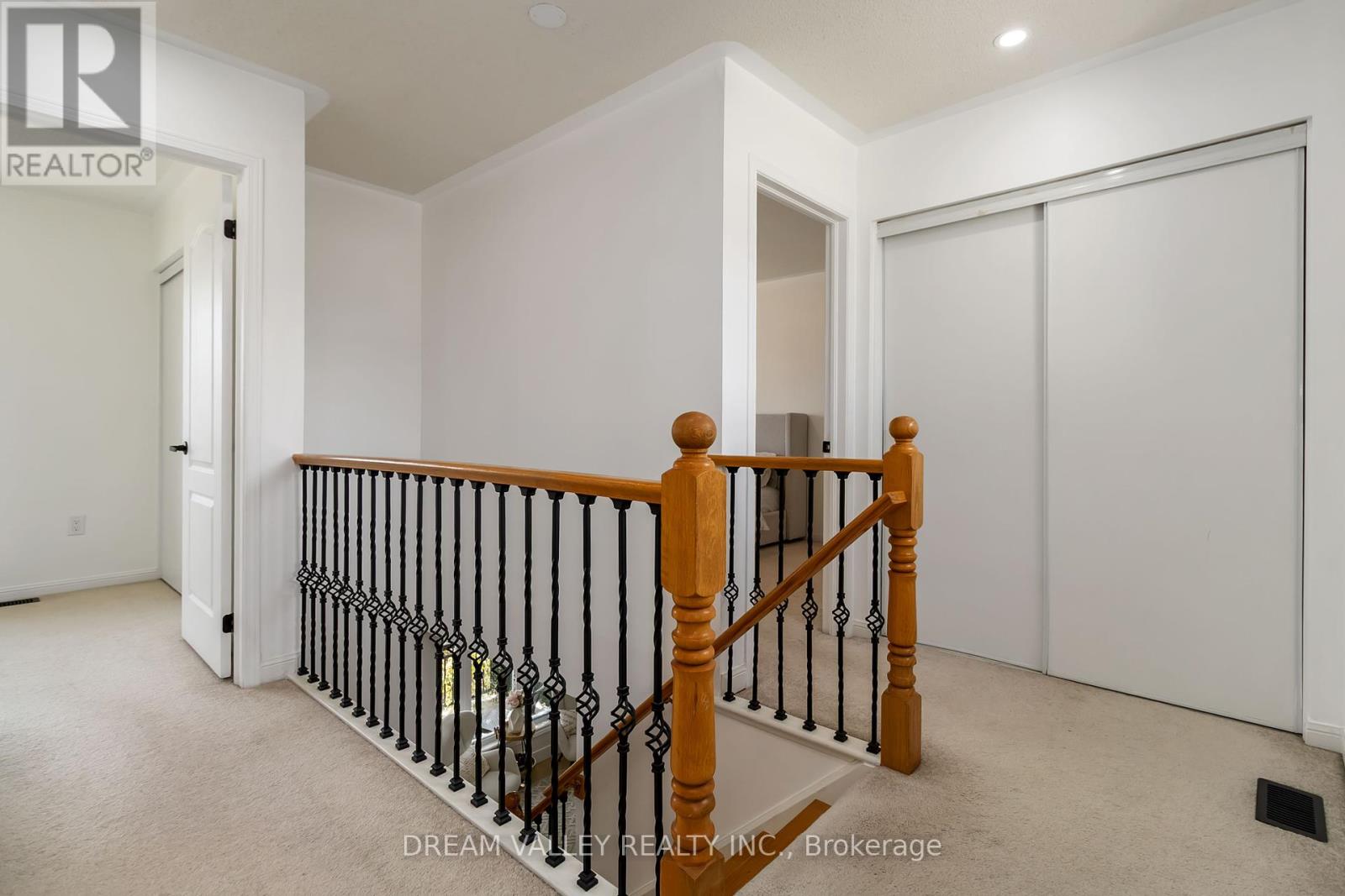 1517 Evans Terrace, Milton, Ontario  L9T 5J5 - Photo 14 - W12424366