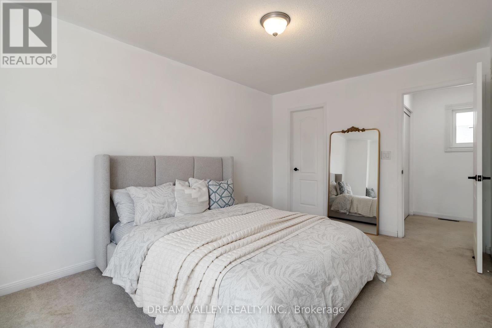1517 Evans Terrace, Milton, Ontario  L9T 5J5 - Photo 15 - W12424366