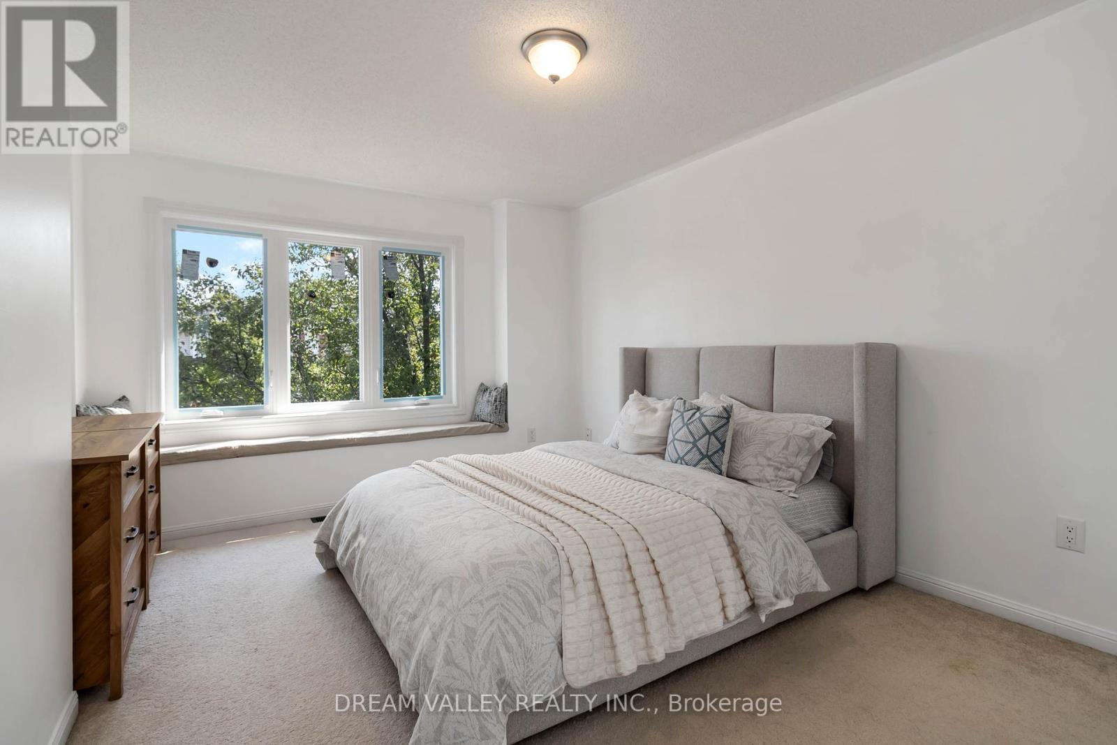 1517 Evans Terrace, Milton, Ontario  L9T 5J5 - Photo 16 - W12424366