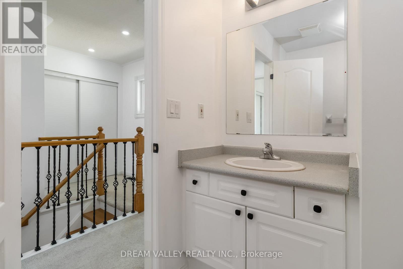 1517 Evans Terrace, Milton, Ontario  L9T 5J5 - Photo 19 - W12424366