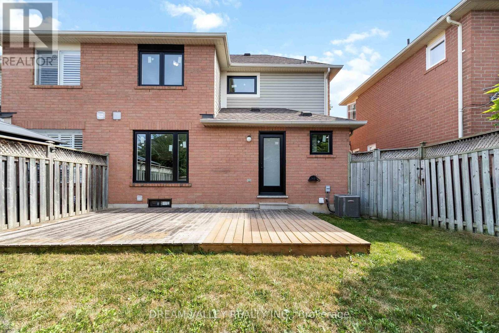 1517 Evans Terrace, Milton, Ontario  L9T 5J5 - Photo 29 - W12424366