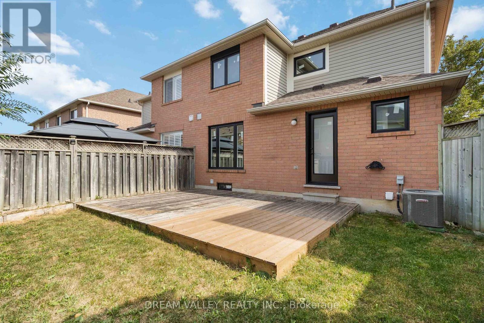 1517 Evans Terrace, Milton, Ontario  L9T 5J5 - Photo 32 - W12424366