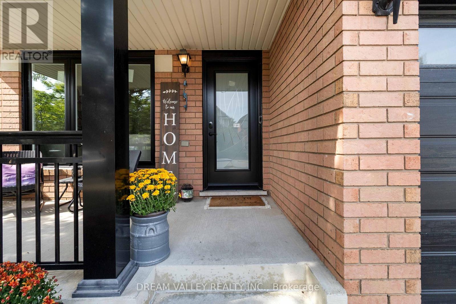 1517 Evans Terrace, Milton, Ontario  L9T 5J5 - Photo 4 - W12424366