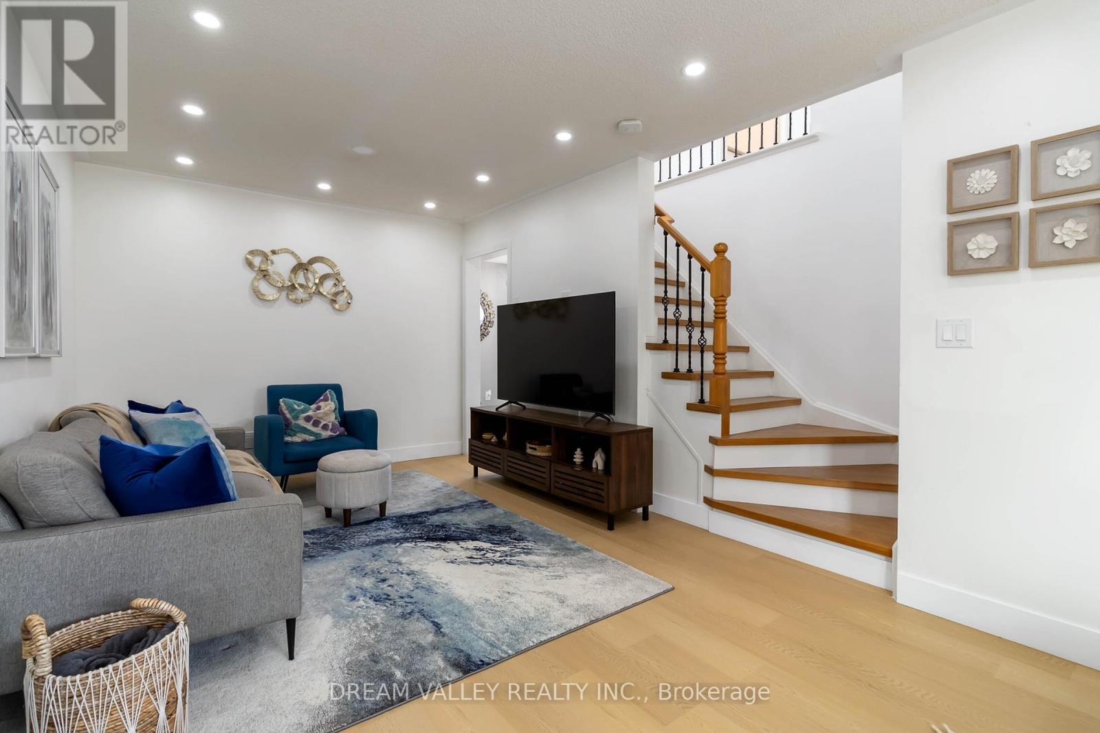 1517 Evans Terrace, Milton, Ontario  L9T 5J5 - Photo 8 - W12424366