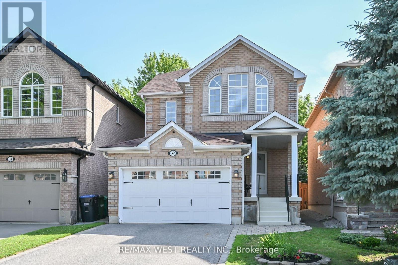 32 Crestridge Drive, Caledon, Ontario  L7E 2T7 - Photo 1 - W12424368