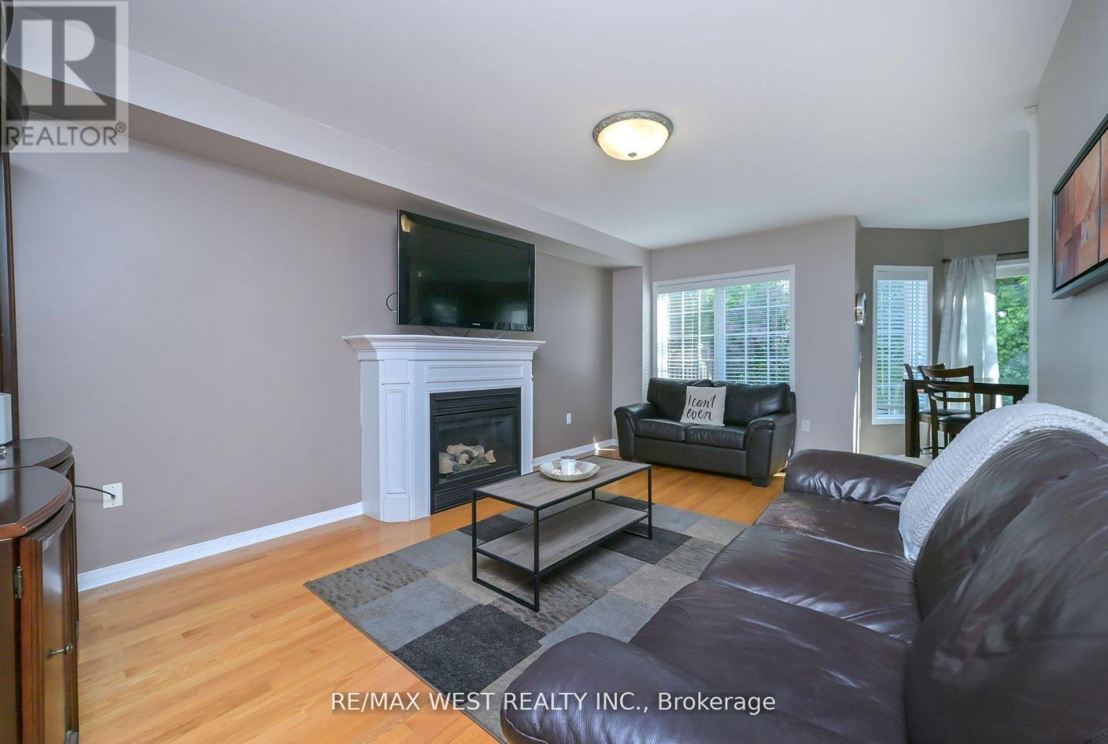 32 Crestridge Drive, Caledon, Ontario  L7E 2T7 - Photo 10 - W12424368