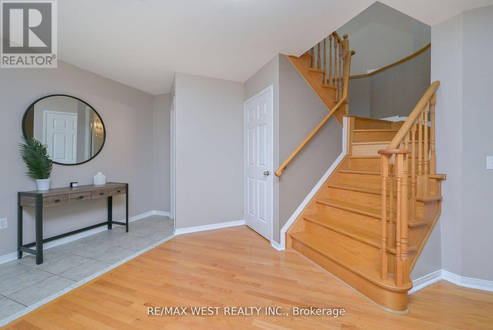 32 Crestridge Drive, Caledon, Ontario  L7E 2T7 - Photo 16 - W12424368