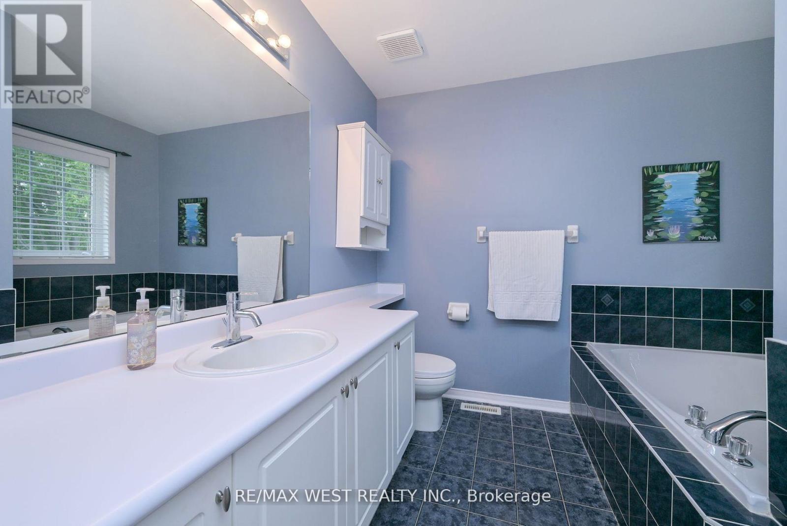 32 Crestridge Drive, Caledon, Ontario  L7E 2T7 - Photo 20 - W12424368