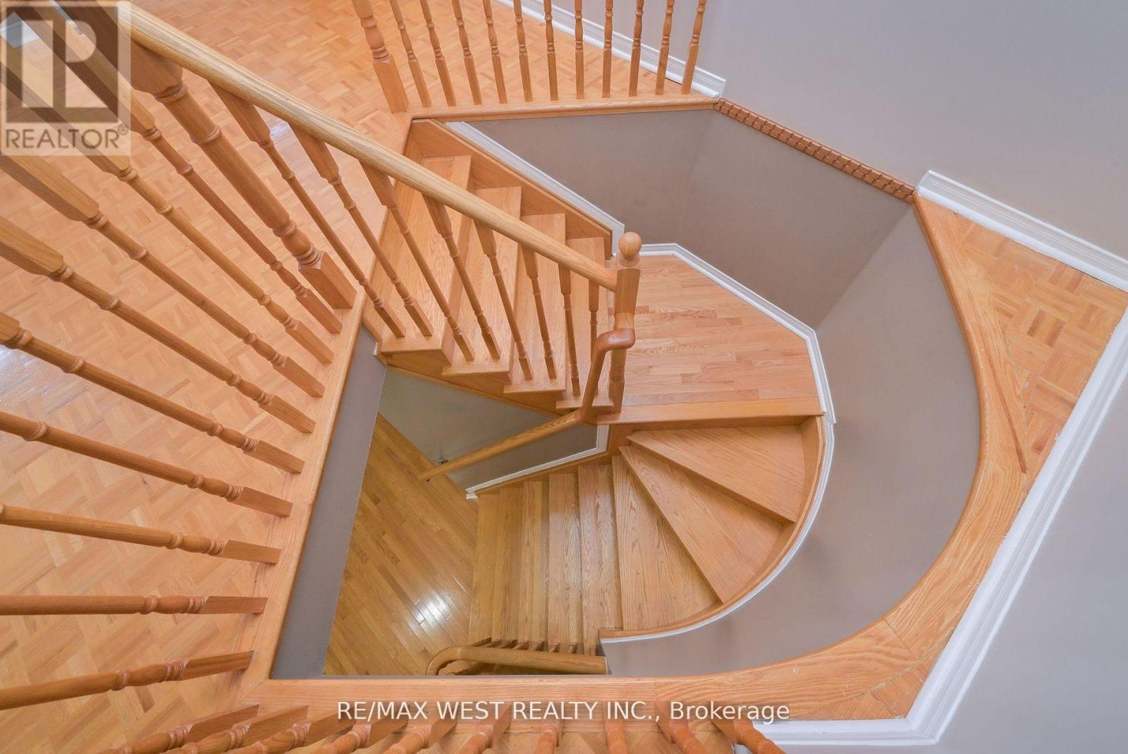 32 Crestridge Drive, Caledon, Ontario  L7E 2T7 - Photo 26 - W12424368