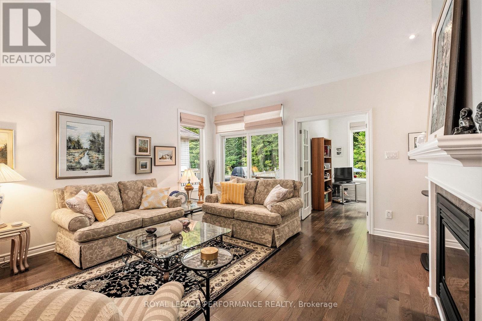 414 Statewood Drive, Ottawa, Ontario  K2K 0B7 - Photo 6 - X12388555