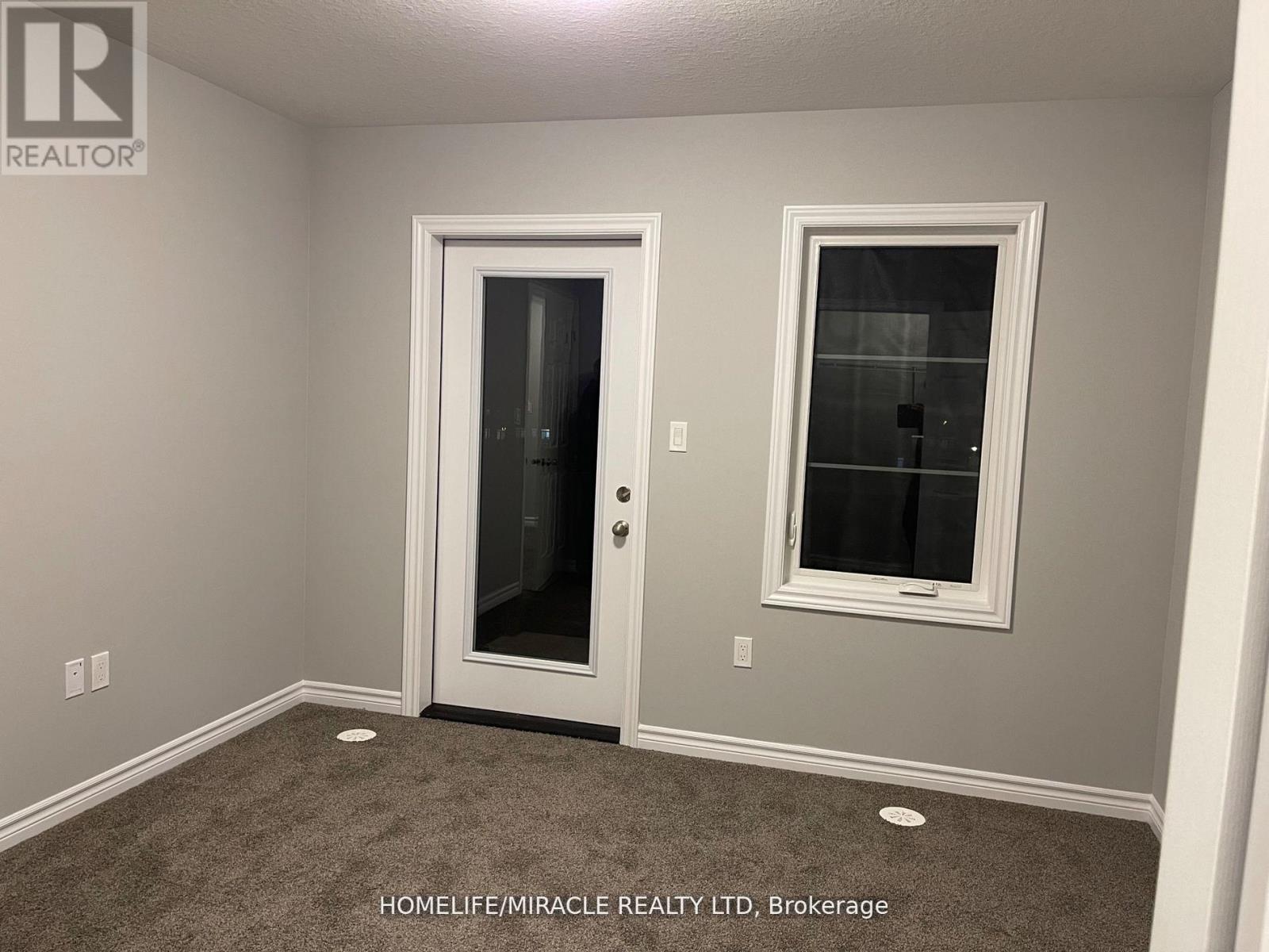 38 Oat Lane, Kitchener, Ontario  N2R 0T1 - Photo 10 - X12424322