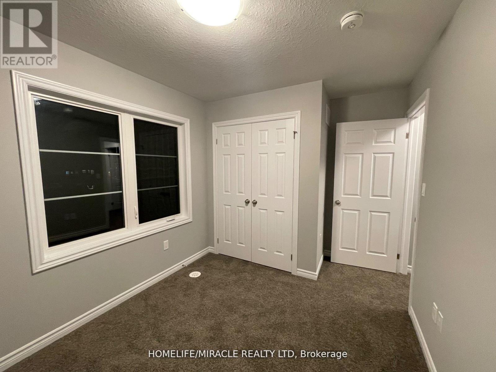 38 Oat Lane, Kitchener, Ontario  N2R 0T1 - Photo 13 - X12424322