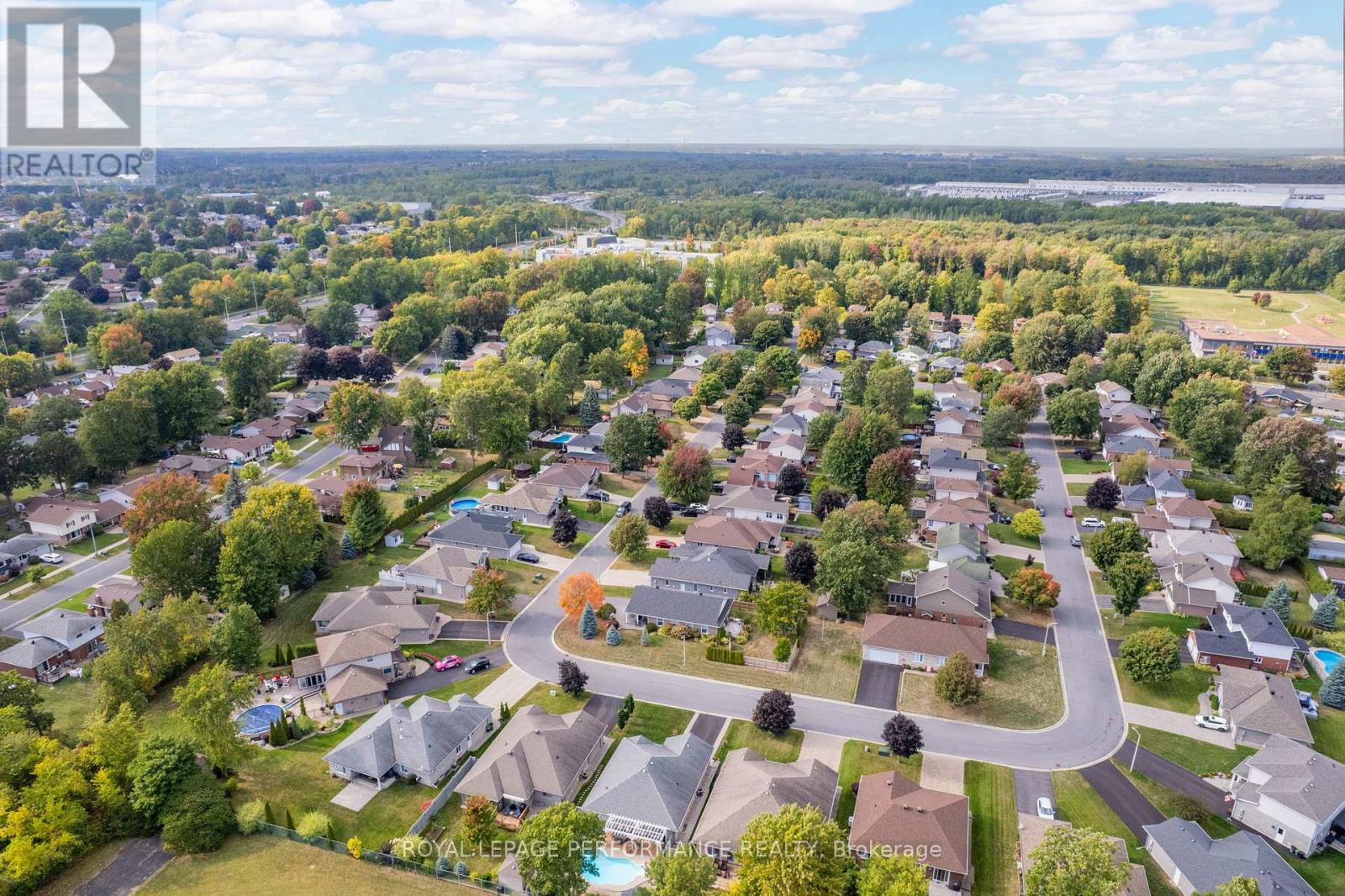 541 Dean Drive, Cornwall, Ontario  K6H 7H7 - Photo 47 - X12417430