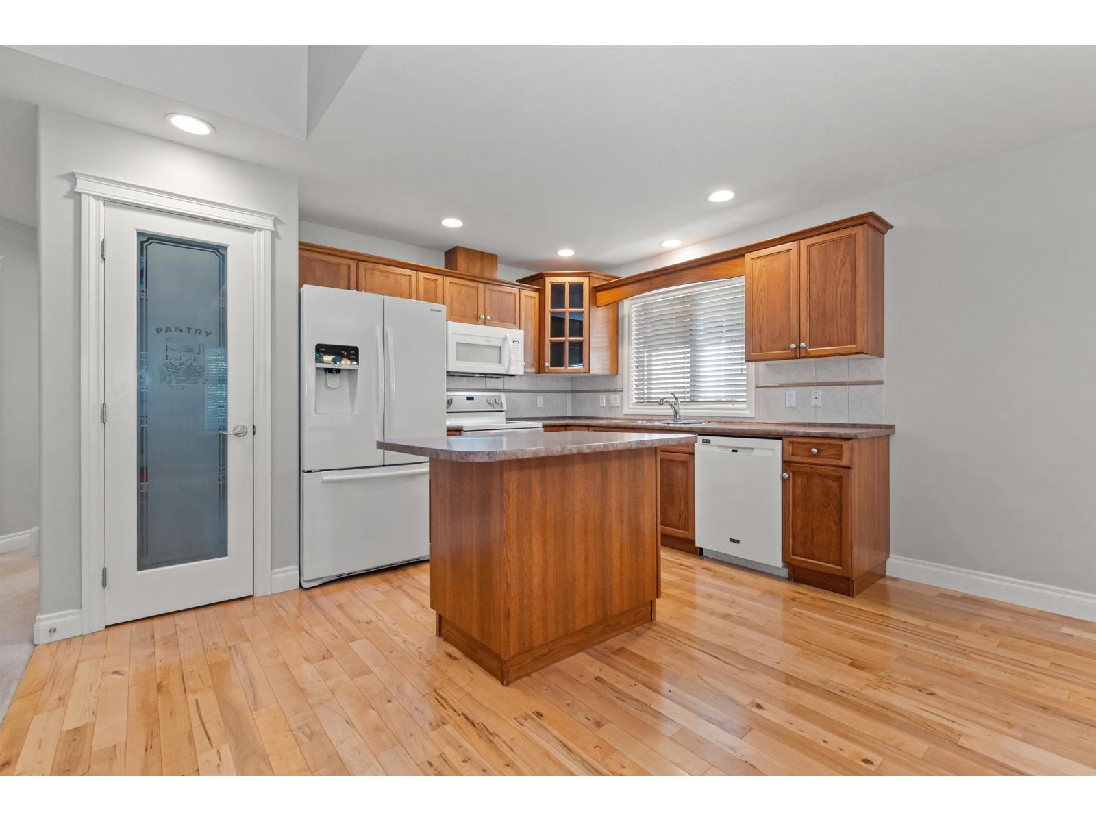 Property at 5 45752 STEVENSON ROAD image 5