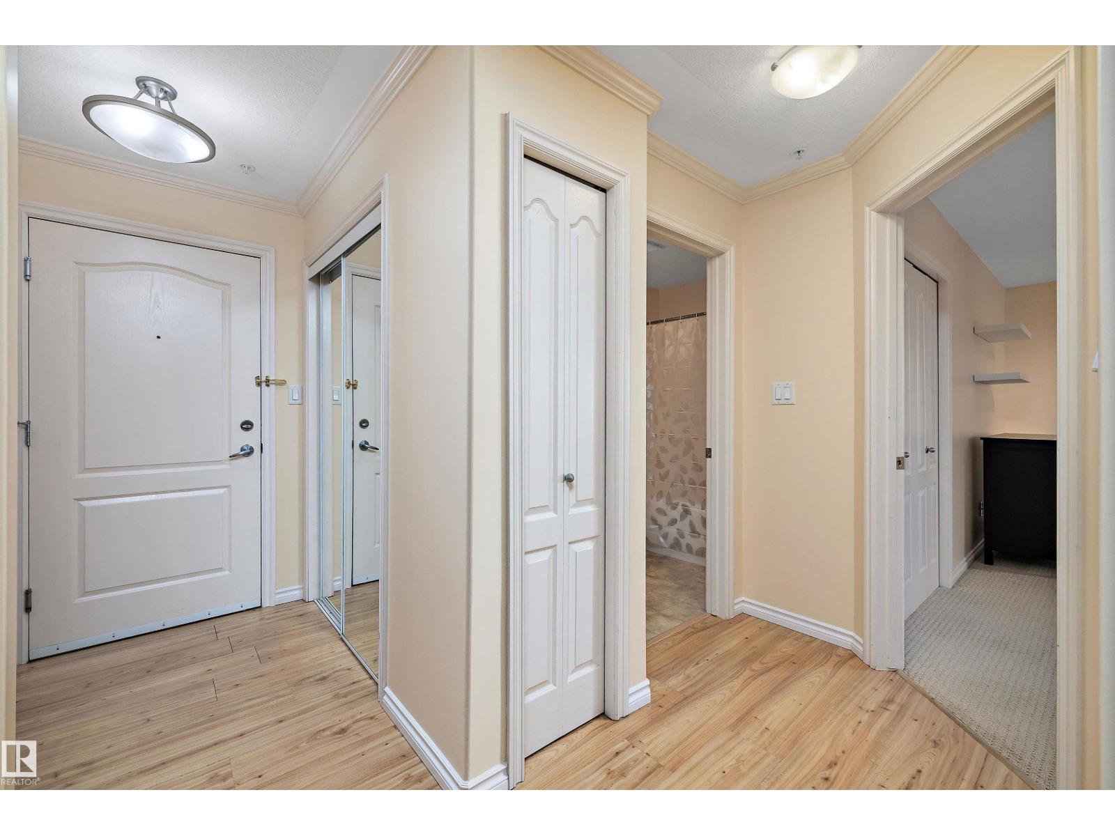 #308 9938 104 St Nw, Edmonton, Alberta  T5K 2X7 - Photo 2 - E4459245