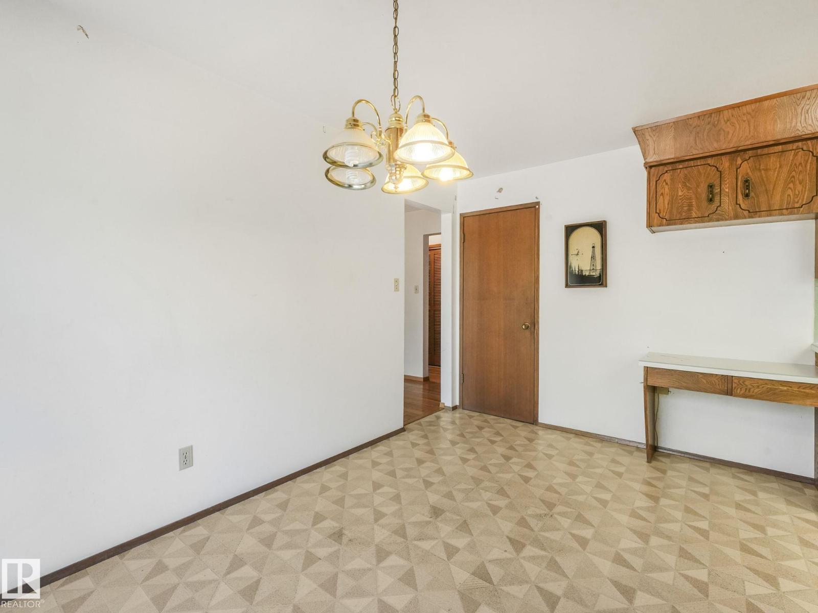 3213 111a St Nw, Edmonton, Alberta  T6J 3Y5 - Photo 13 - E4459246