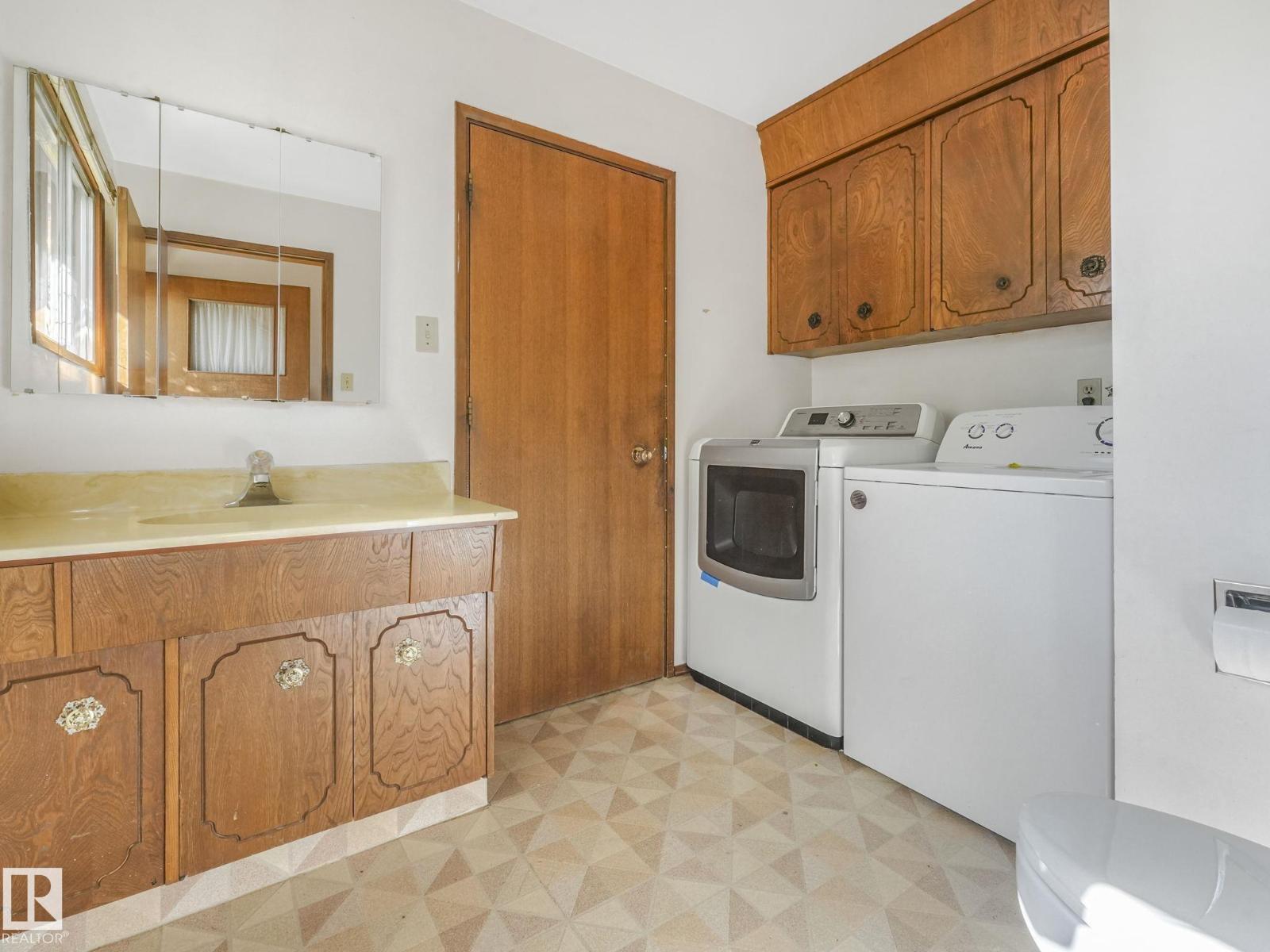3213 111a St Nw, Edmonton, Alberta  T6J 3Y5 - Photo 18 - E4459246