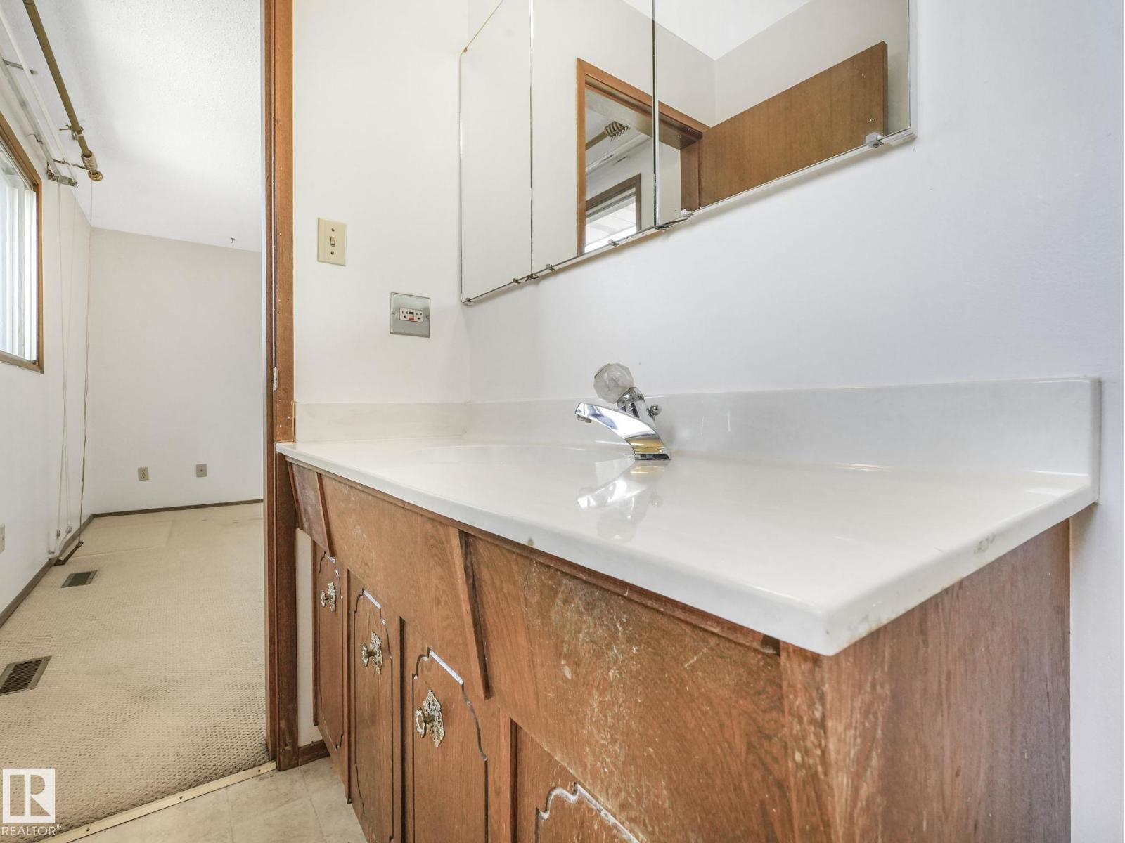 3213 111a St Nw, Edmonton, Alberta  T6J 3Y5 - Photo 24 - E4459246