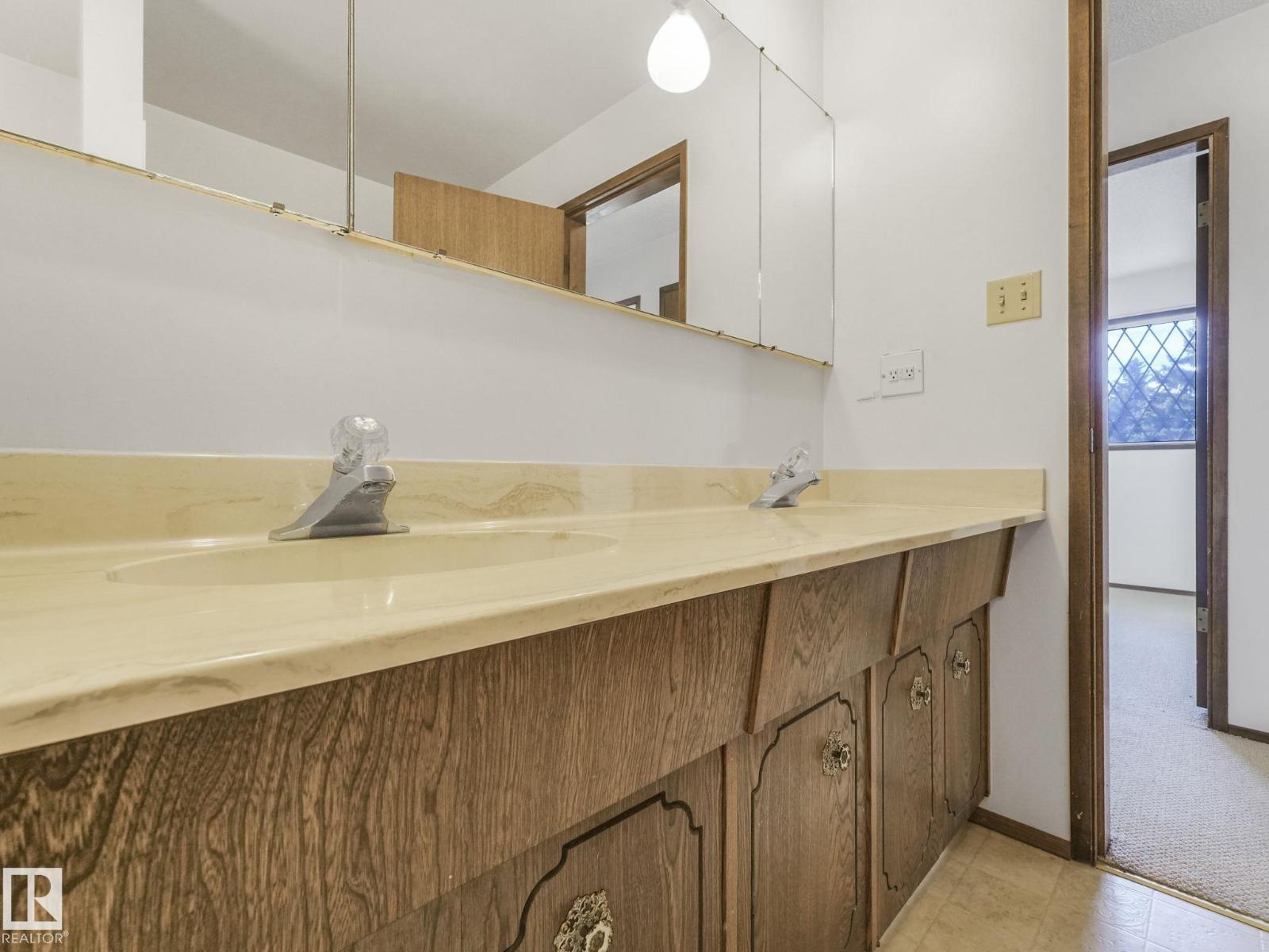 3213 111a St Nw, Edmonton, Alberta  T6J 3Y5 - Photo 29 - E4459246