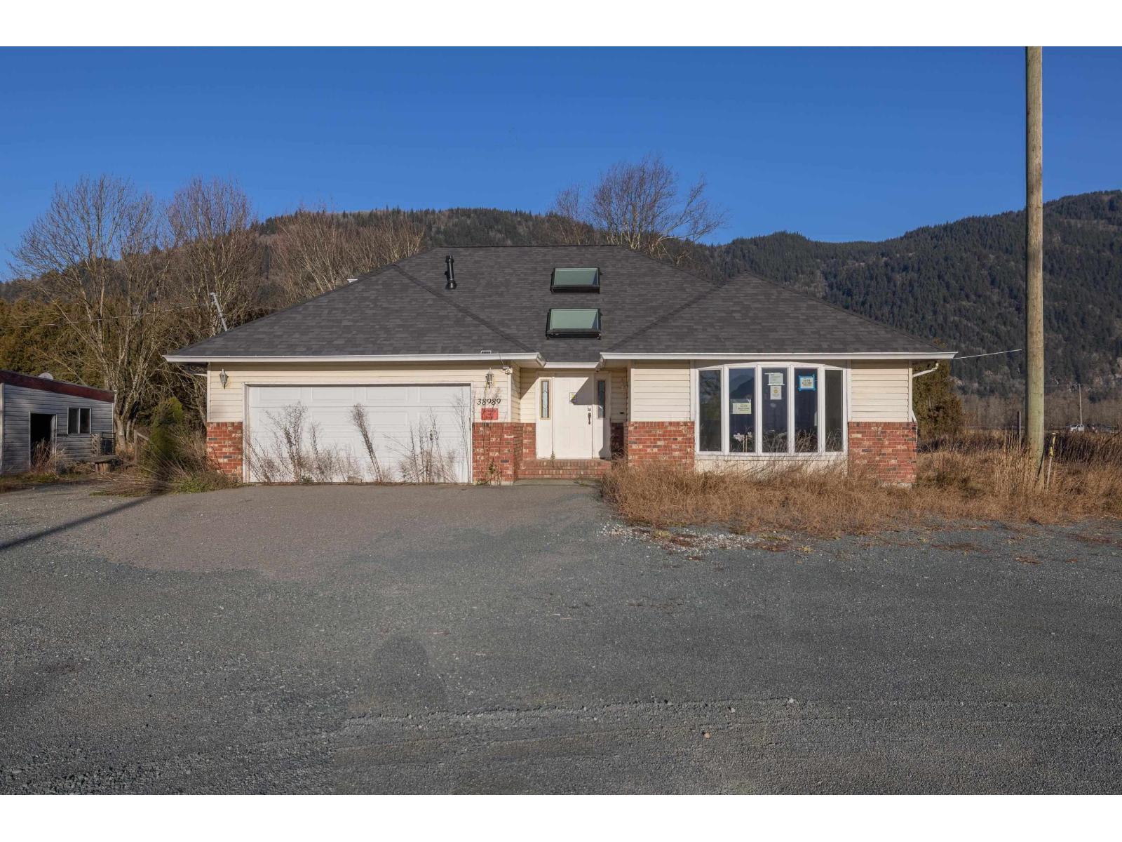 38989 No. 4 Road, Abbotsford, British Columbia  V3G 2G2 - Photo 1 - R3051347